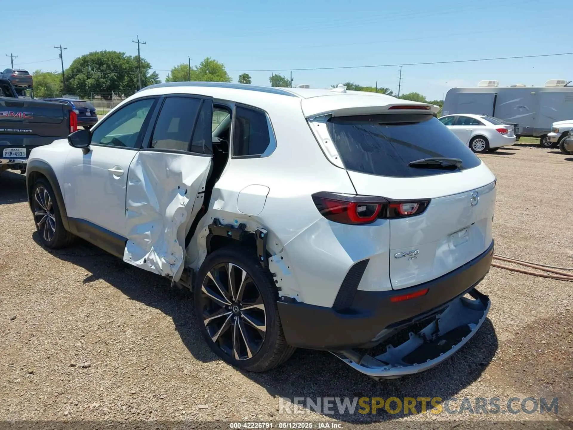 6 Photograph of a damaged car 7MMVABDY4PN137292 MAZDA CX-50 2023