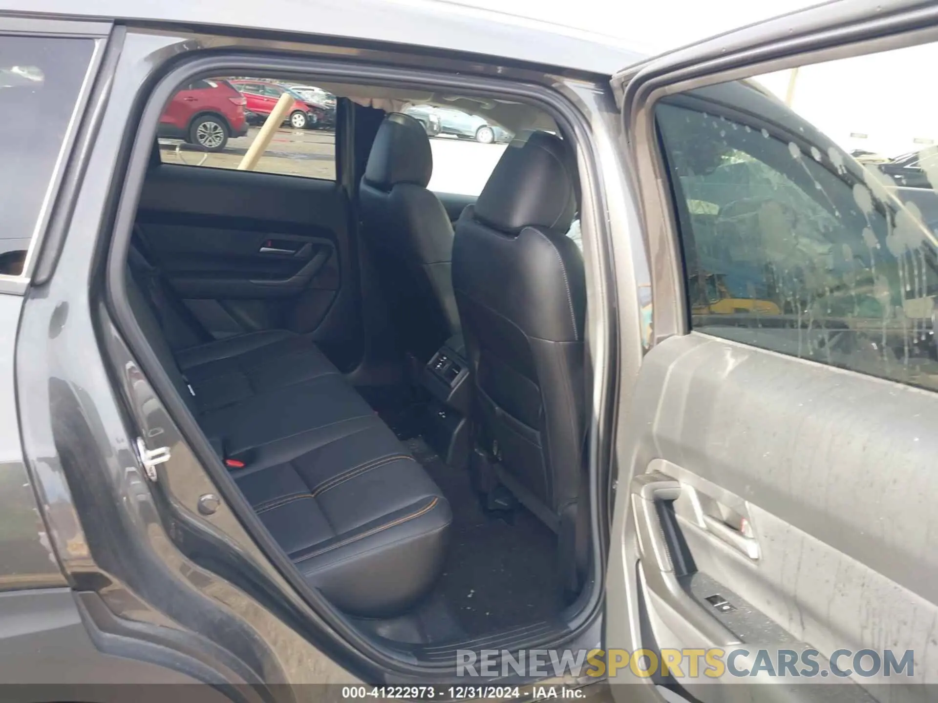 8 Photograph of a damaged car 7MMVABDY8PN107700 MAZDA CX-50 2023