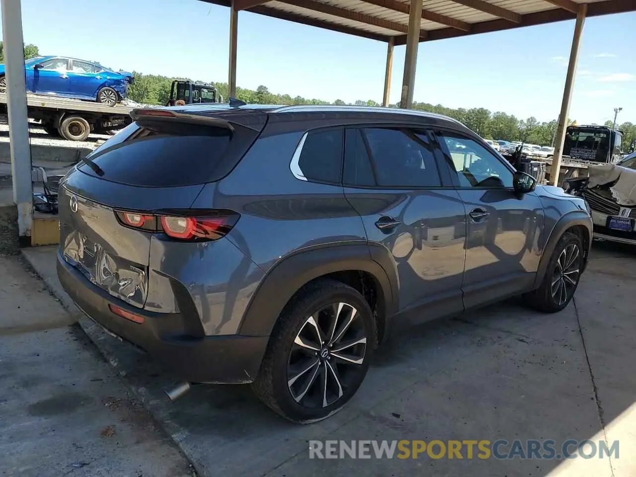 3 Photograph of a damaged car 7MMVABEM2PN151736 MAZDA CX-50 2023