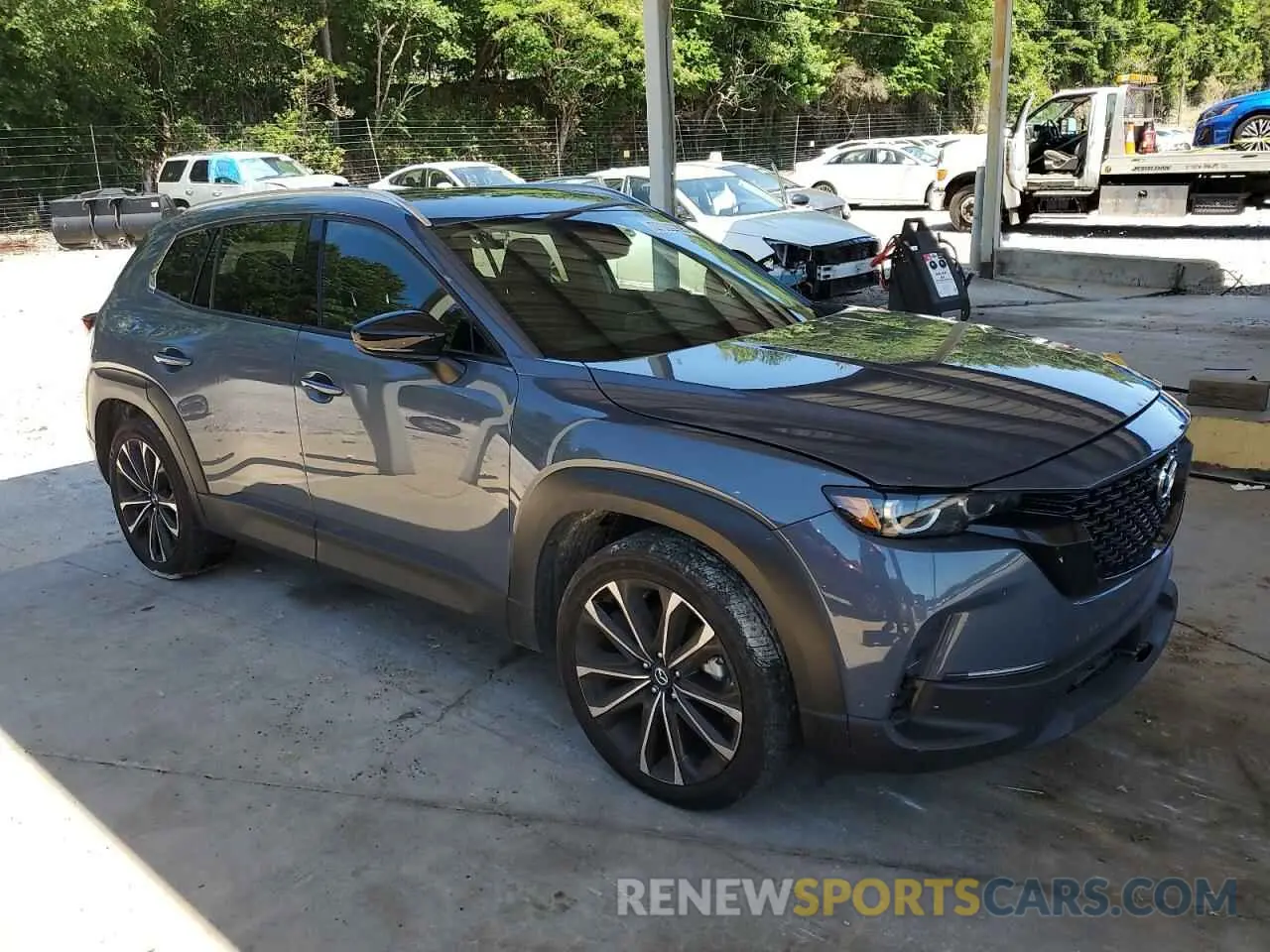 4 Photograph of a damaged car 7MMVABEM2PN151736 MAZDA CX-50 2023