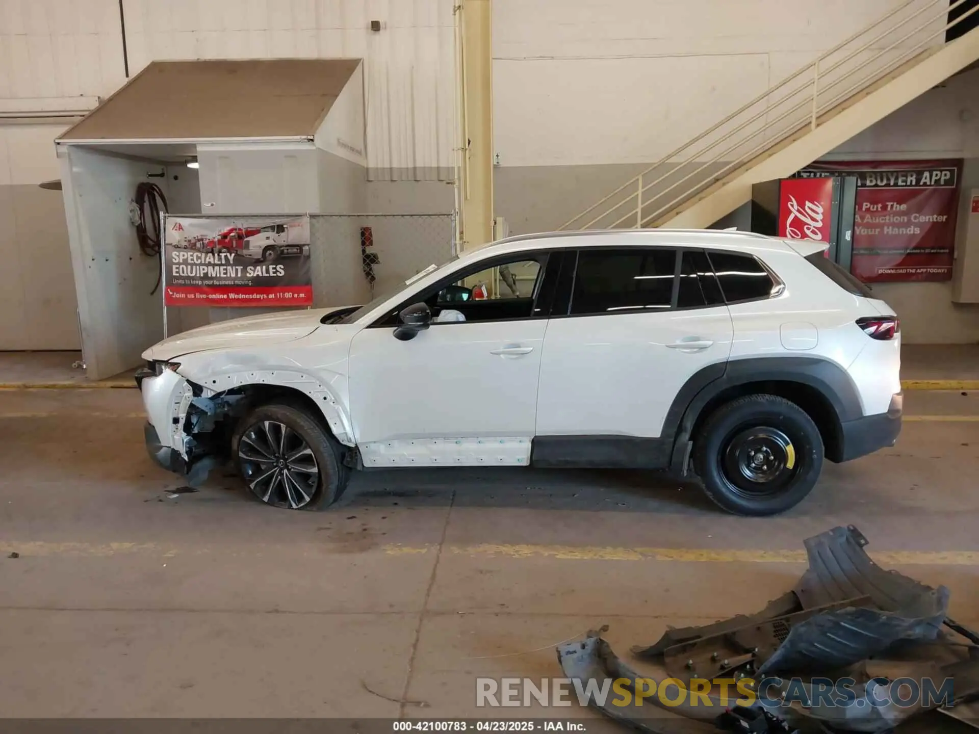15 Photograph of a damaged car 7MMVABEM5PN137829 MAZDA CX-50 2023