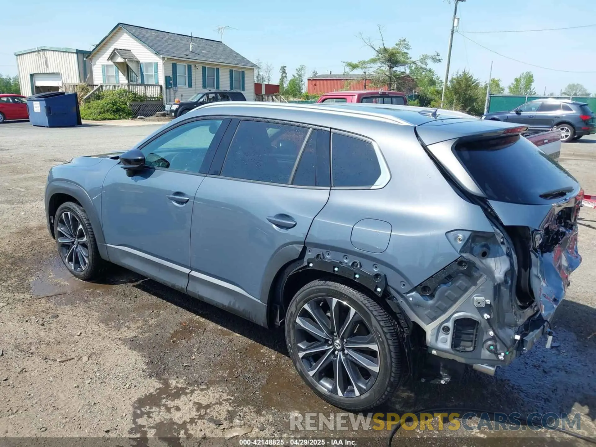 3 Photograph of a damaged car 7MMVABEM6PN105424 MAZDA CX-50 2023