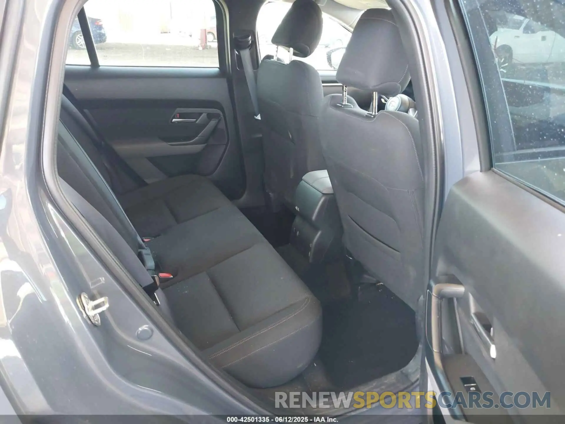 8 Photograph of a damaged car 7MMVABXM4PN104222 MAZDA CX-50 2023