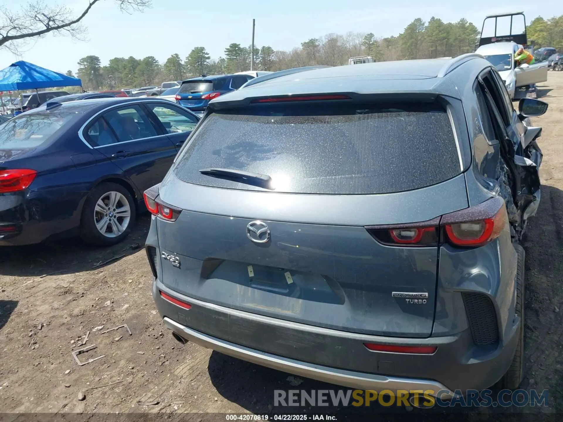 16 Photograph of a damaged car 7MMVABXY9PN143049 MAZDA CX-50 2023
