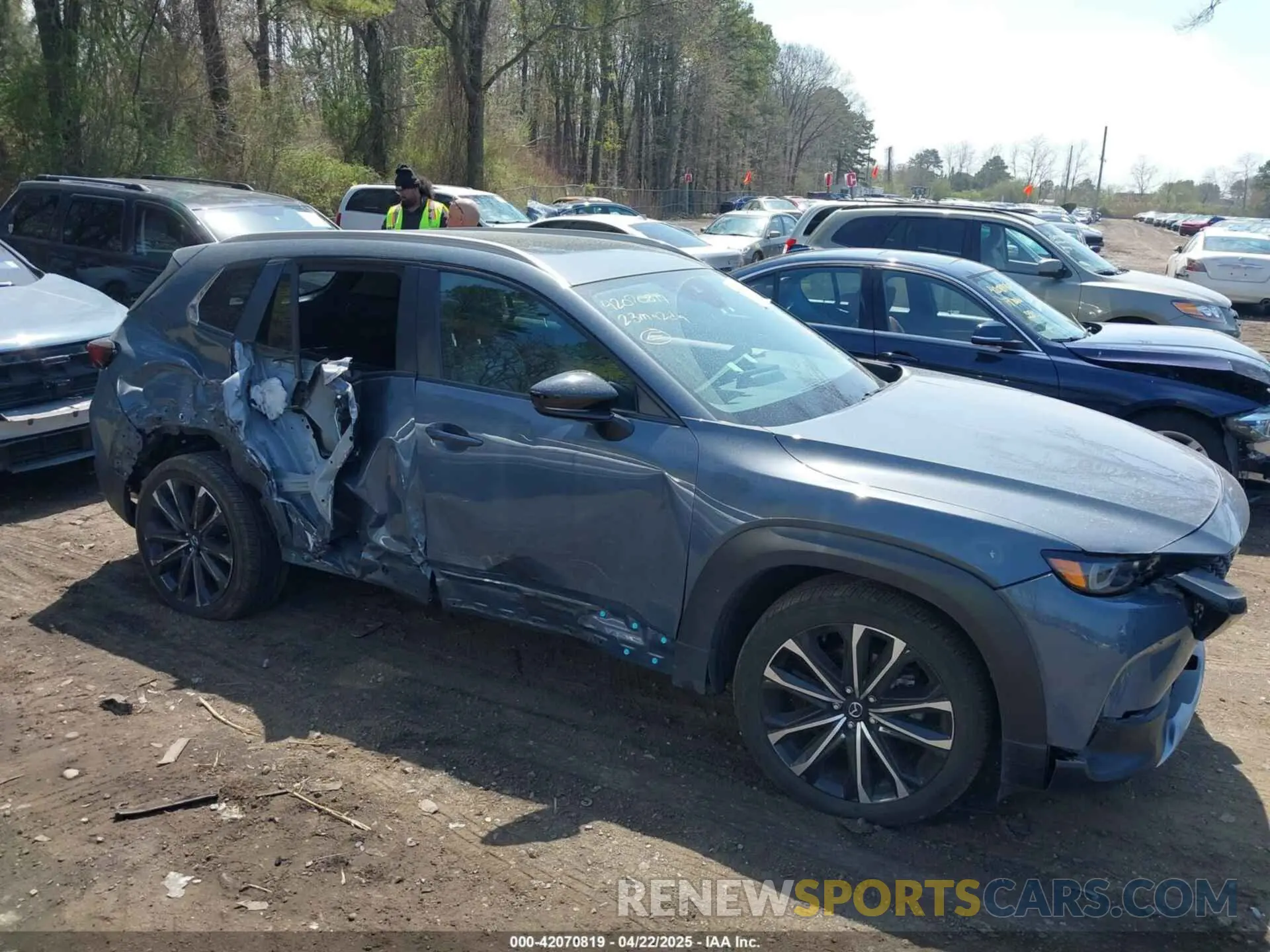 6 Photograph of a damaged car 7MMVABXY9PN143049 MAZDA CX-50 2023
