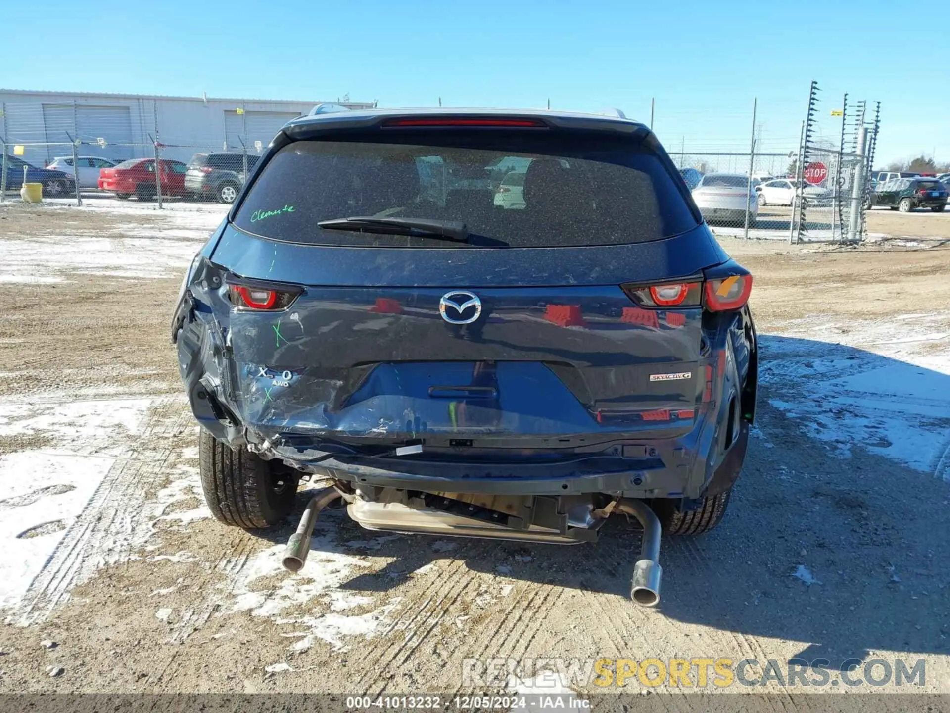 17 Photograph of a damaged car 7MMVABAM2RN173079 MAZDA CX-50 2024
