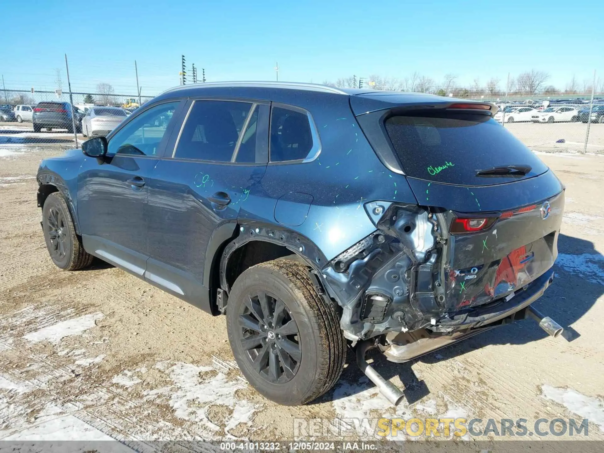 3 Photograph of a damaged car 7MMVABAM2RN173079 MAZDA CX-50 2024