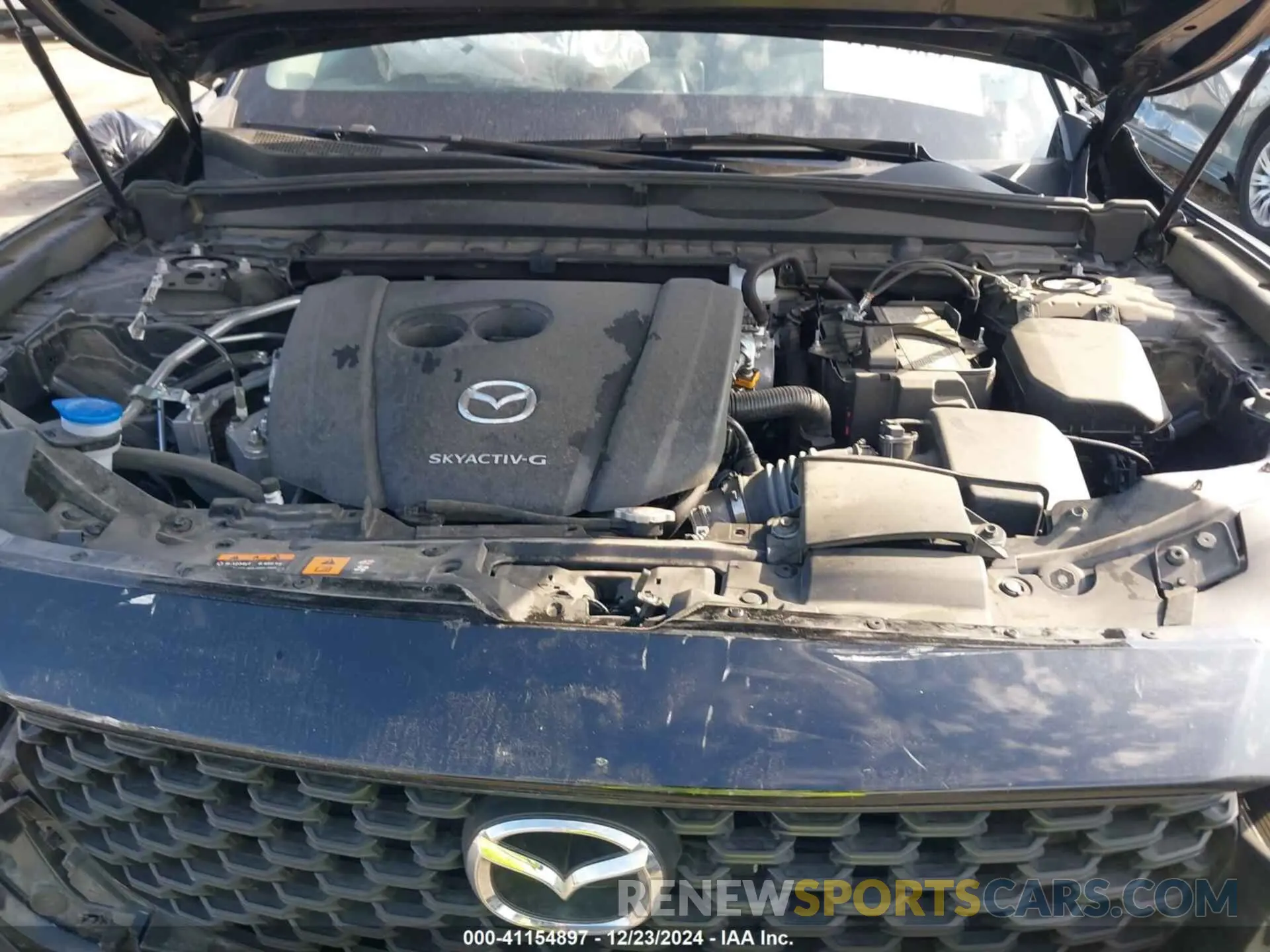 10 Photograph of a damaged car 7MMVABAM3RN166402 MAZDA CX-50 2024