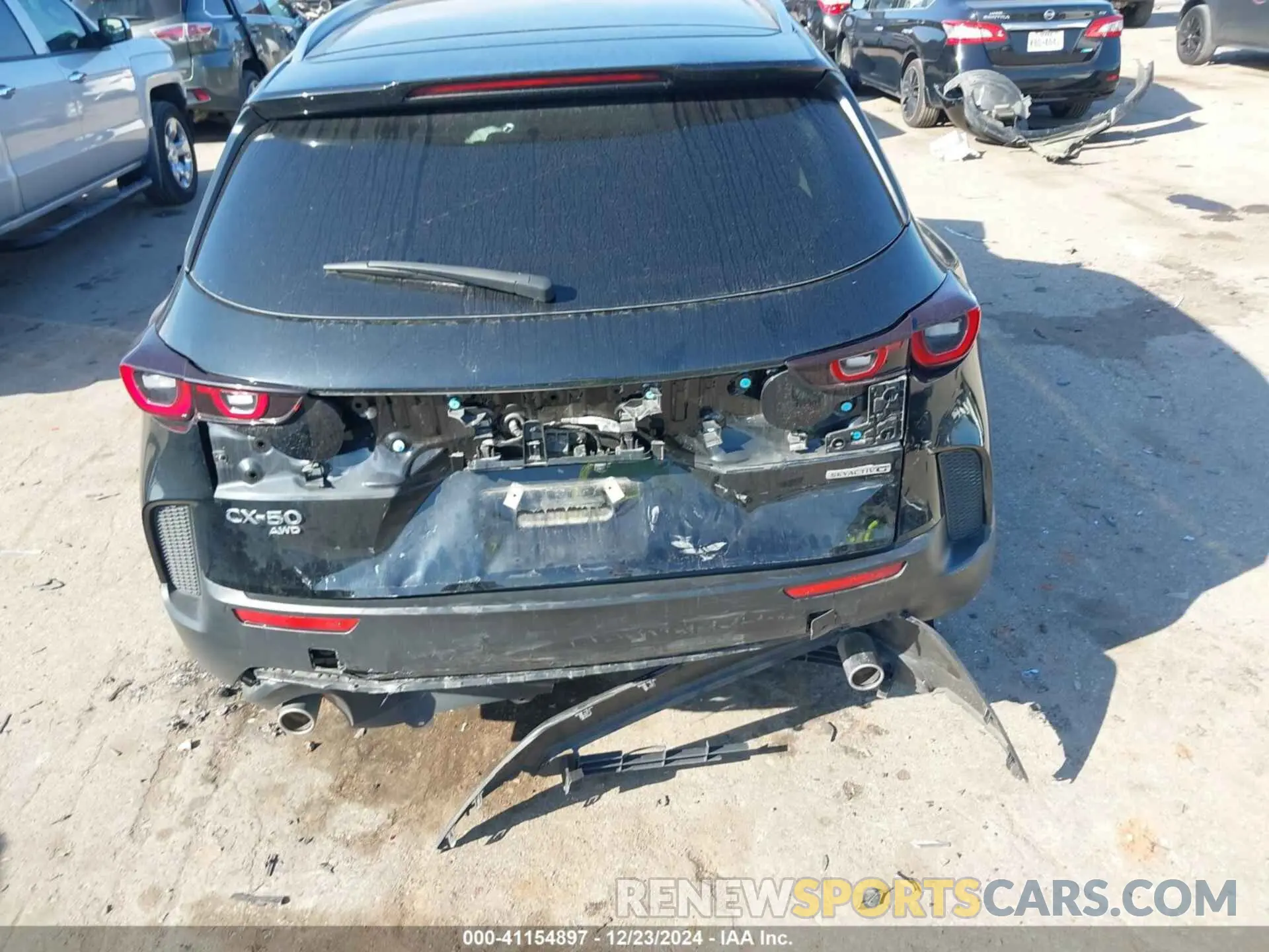 16 Photograph of a damaged car 7MMVABAM3RN166402 MAZDA CX-50 2024