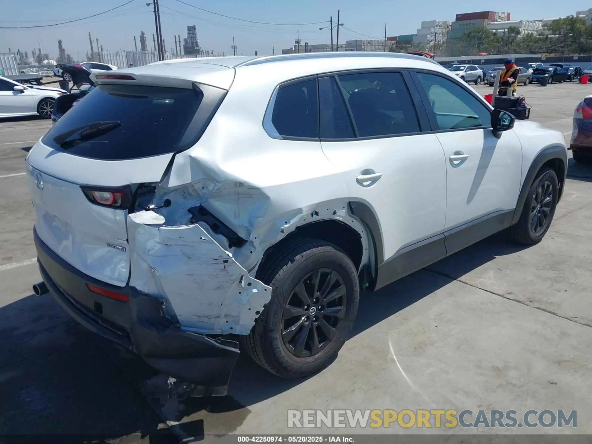 4 Photograph of a damaged car 7MMVABAM6RN215530 MAZDA CX-50 2024