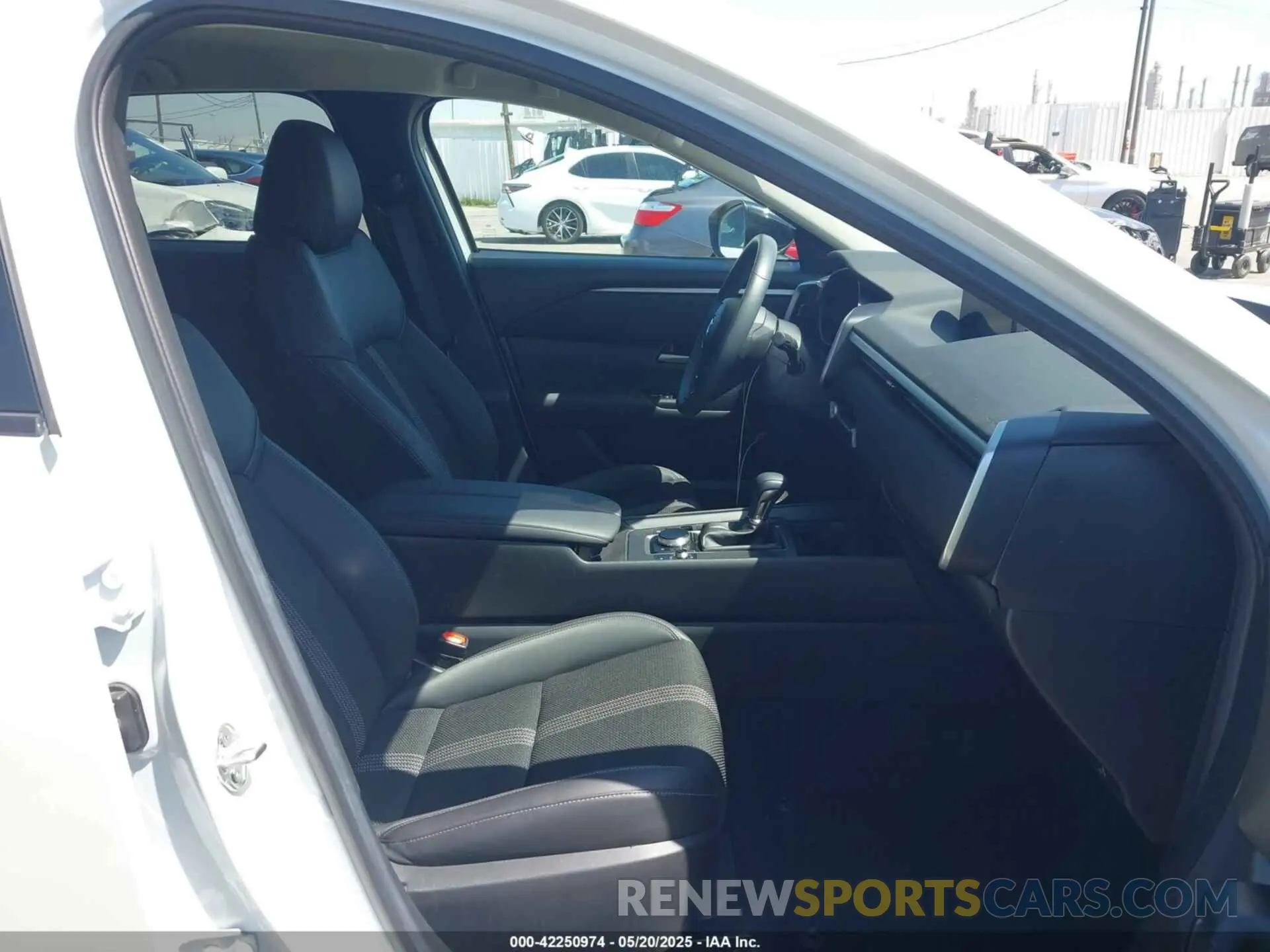 5 Photograph of a damaged car 7MMVABAM6RN215530 MAZDA CX-50 2024