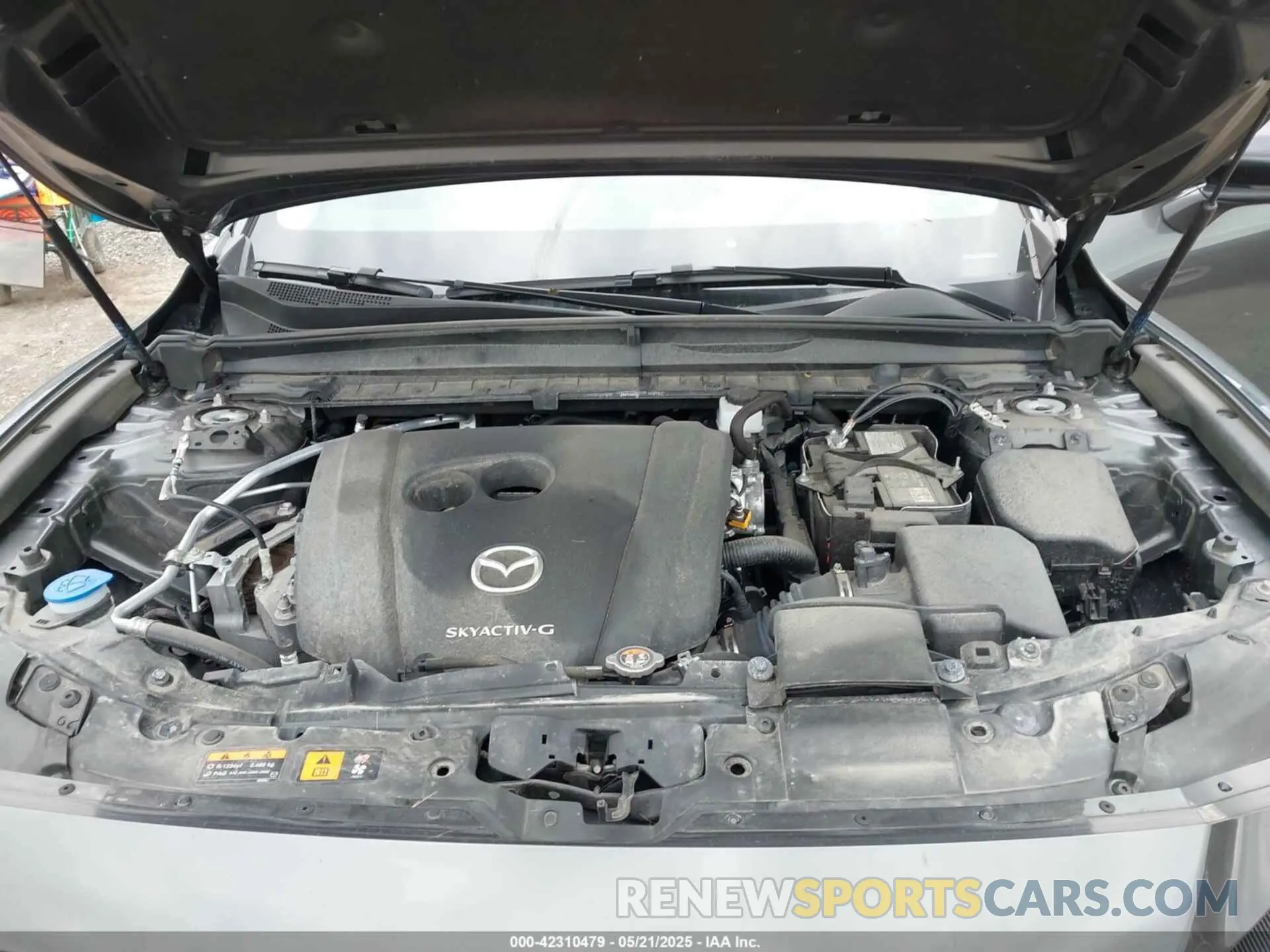 10 Photograph of a damaged car 7MMVABAM8RN183437 MAZDA CX-50 2024