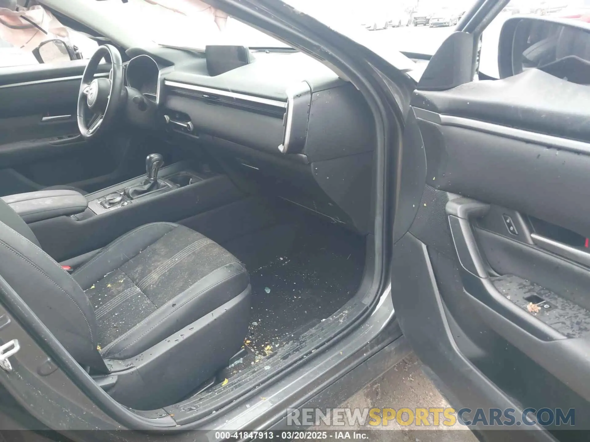 5 Photograph of a damaged car 7MMVABAM9RN165867 MAZDA CX-50 2024