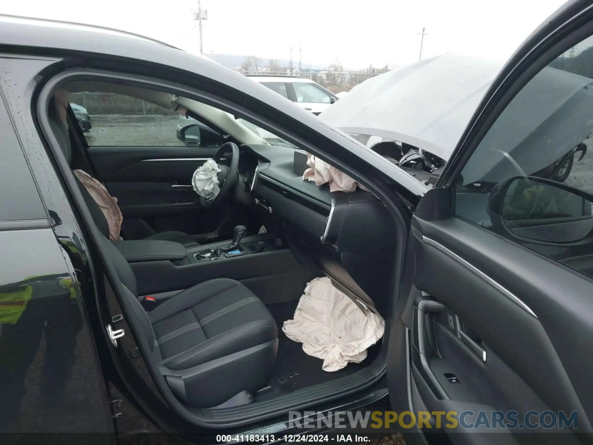 5 Photograph of a damaged car 7MMVABAM9RN235769 MAZDA CX-50 2024