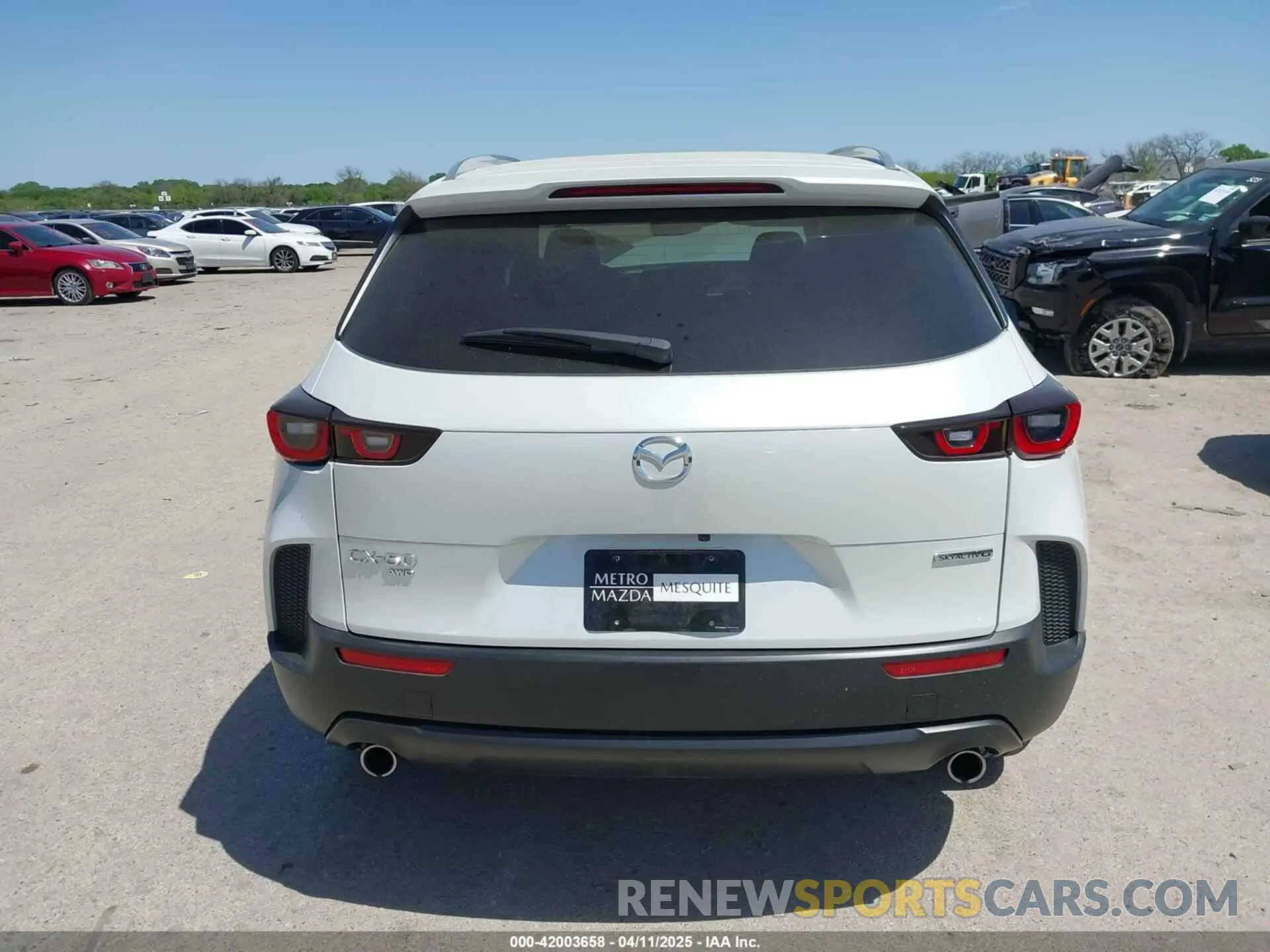 16 Photograph of a damaged car 7MMVABAM9RN238736 MAZDA CX-50 2024
