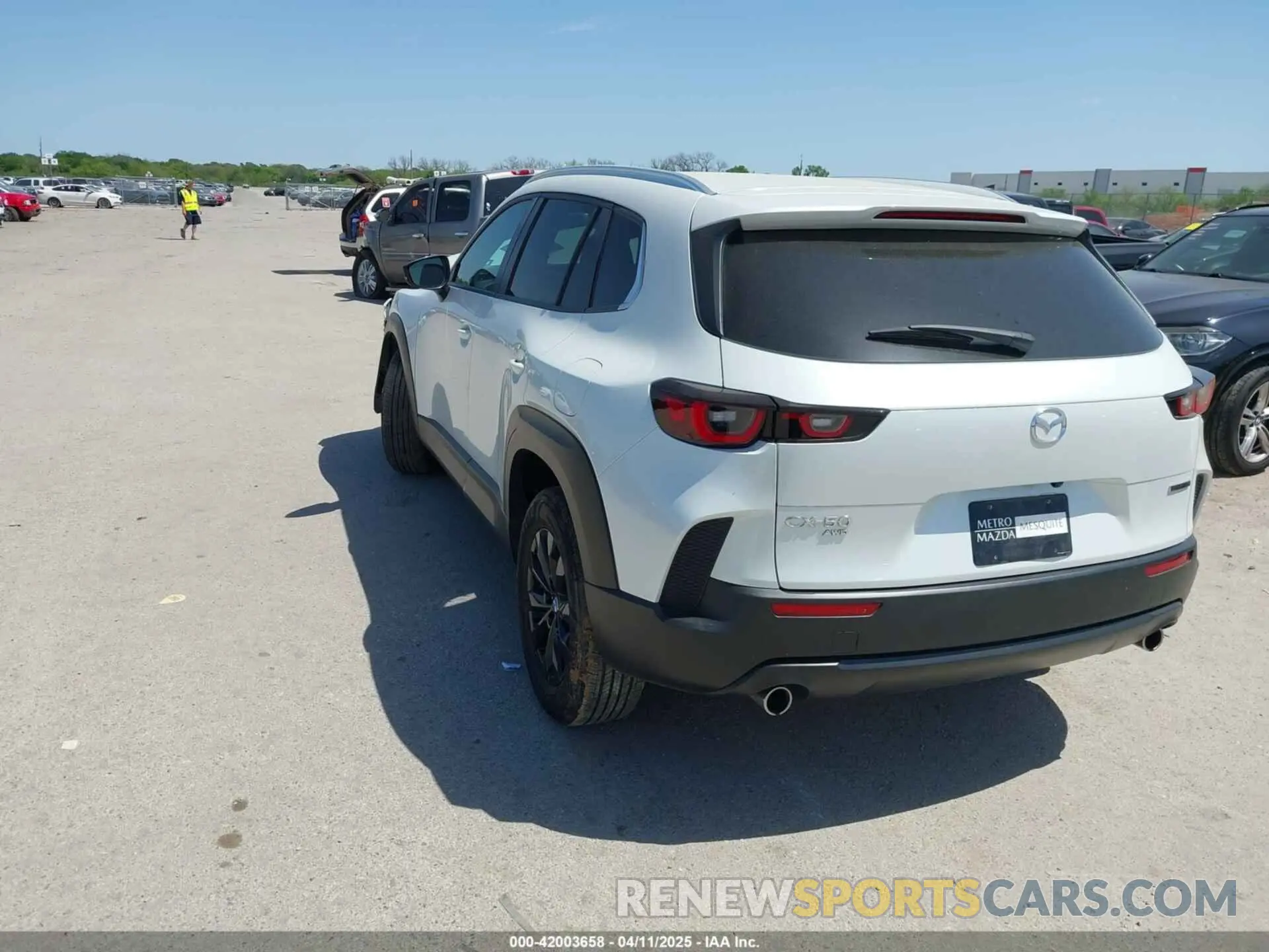 3 Photograph of a damaged car 7MMVABAM9RN238736 MAZDA CX-50 2024