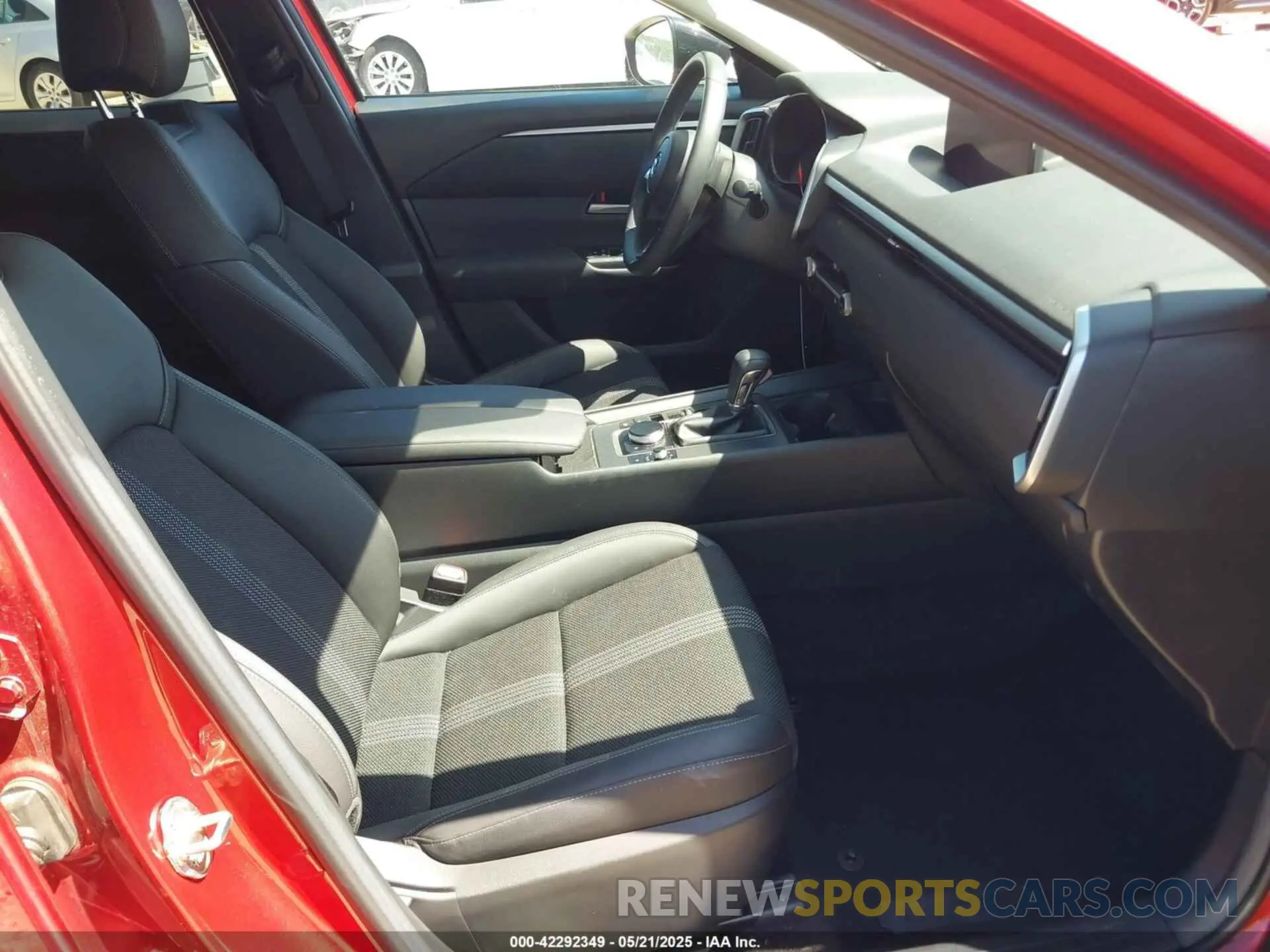 5 Photograph of a damaged car 7MMVABAM9RN242219 MAZDA CX-50 2024