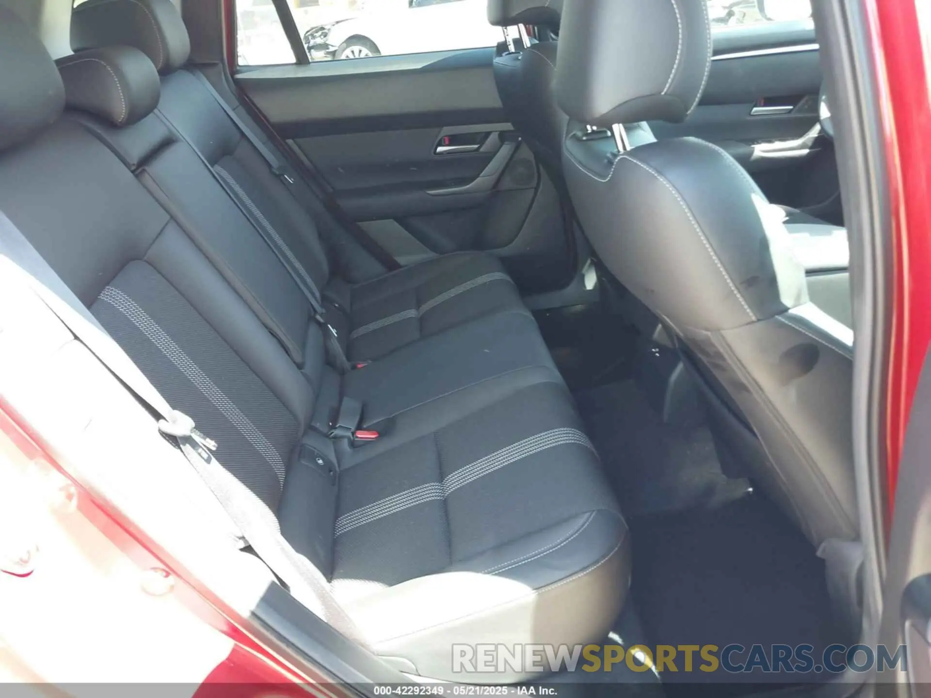 8 Photograph of a damaged car 7MMVABAM9RN242219 MAZDA CX-50 2024