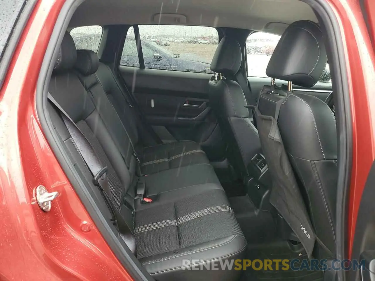 10 Photograph of a damaged car 7MMVABAMXRN198957 MAZDA CX-50 2024