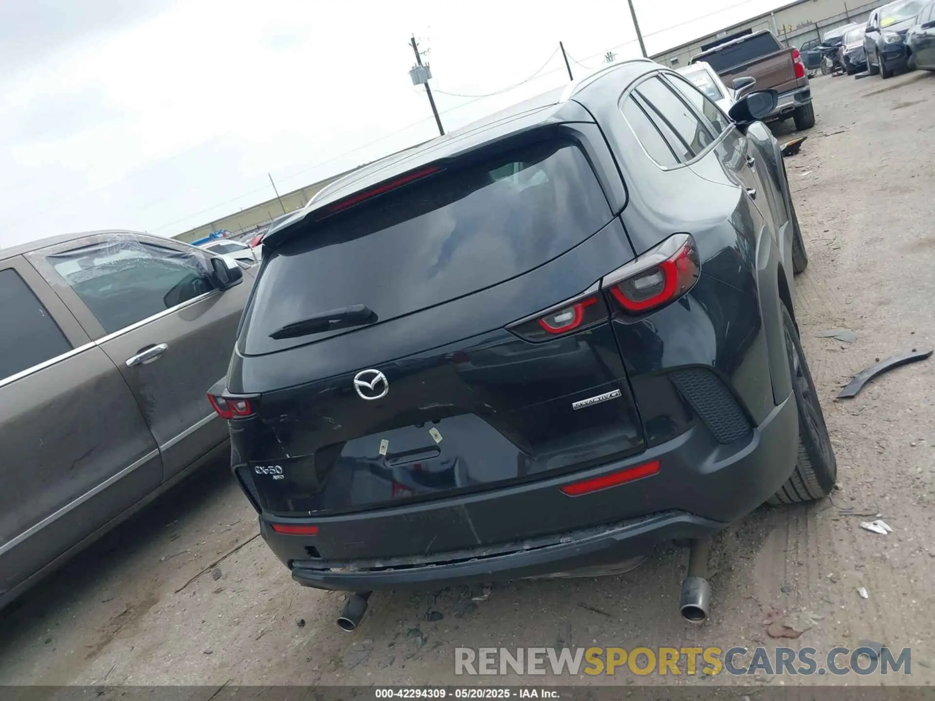 16 Photograph of a damaged car 7MMVABBM1RN181625 MAZDA CX-50 2024