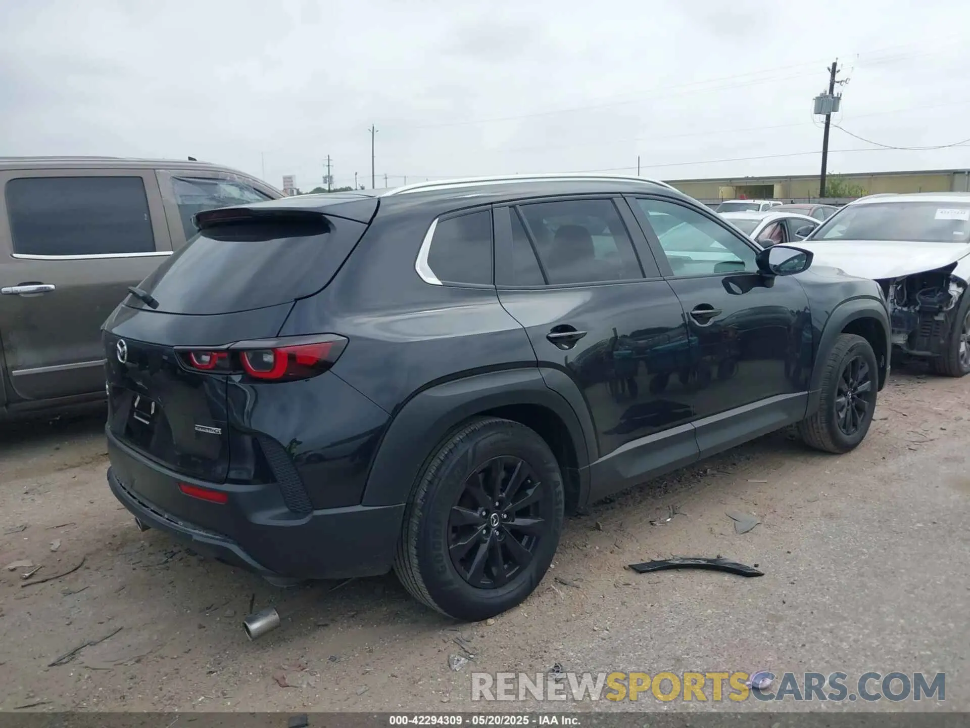 4 Photograph of a damaged car 7MMVABBM1RN181625 MAZDA CX-50 2024