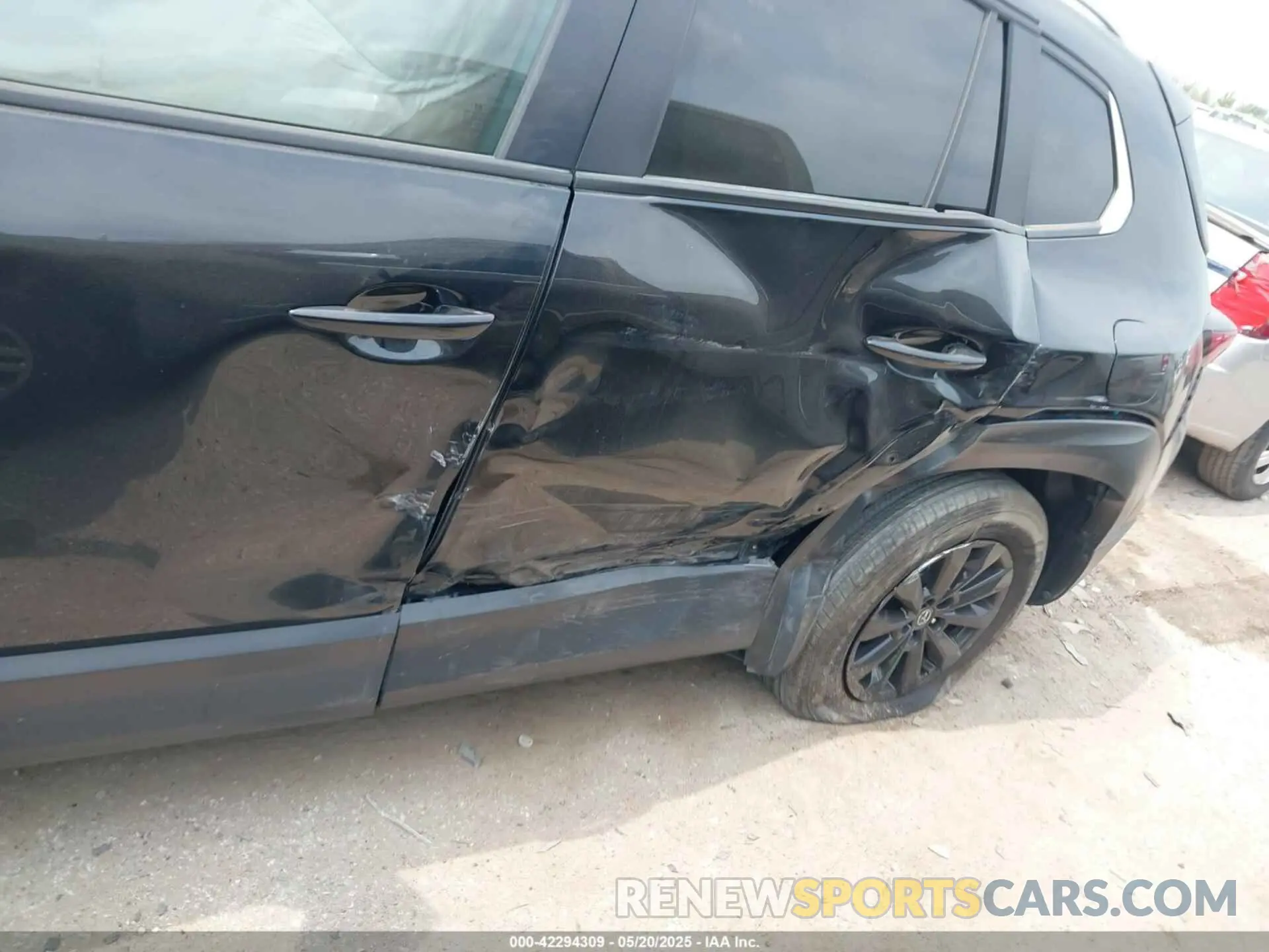 6 Photograph of a damaged car 7MMVABBM1RN181625 MAZDA CX-50 2024
