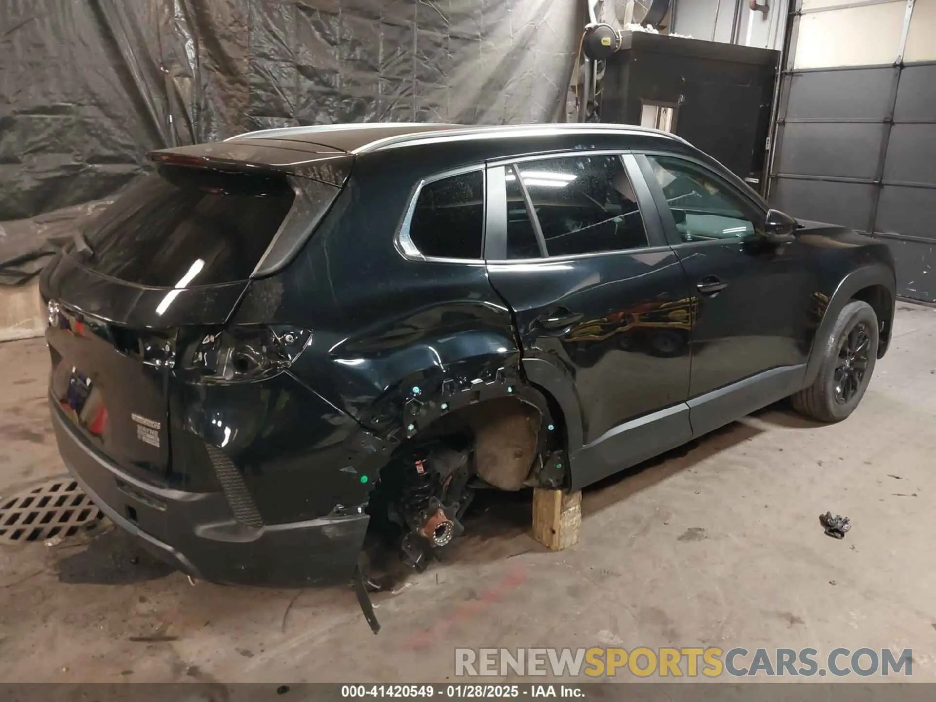 4 Photograph of a damaged car 7MMVABBM2RN209867 MAZDA CX-50 2024