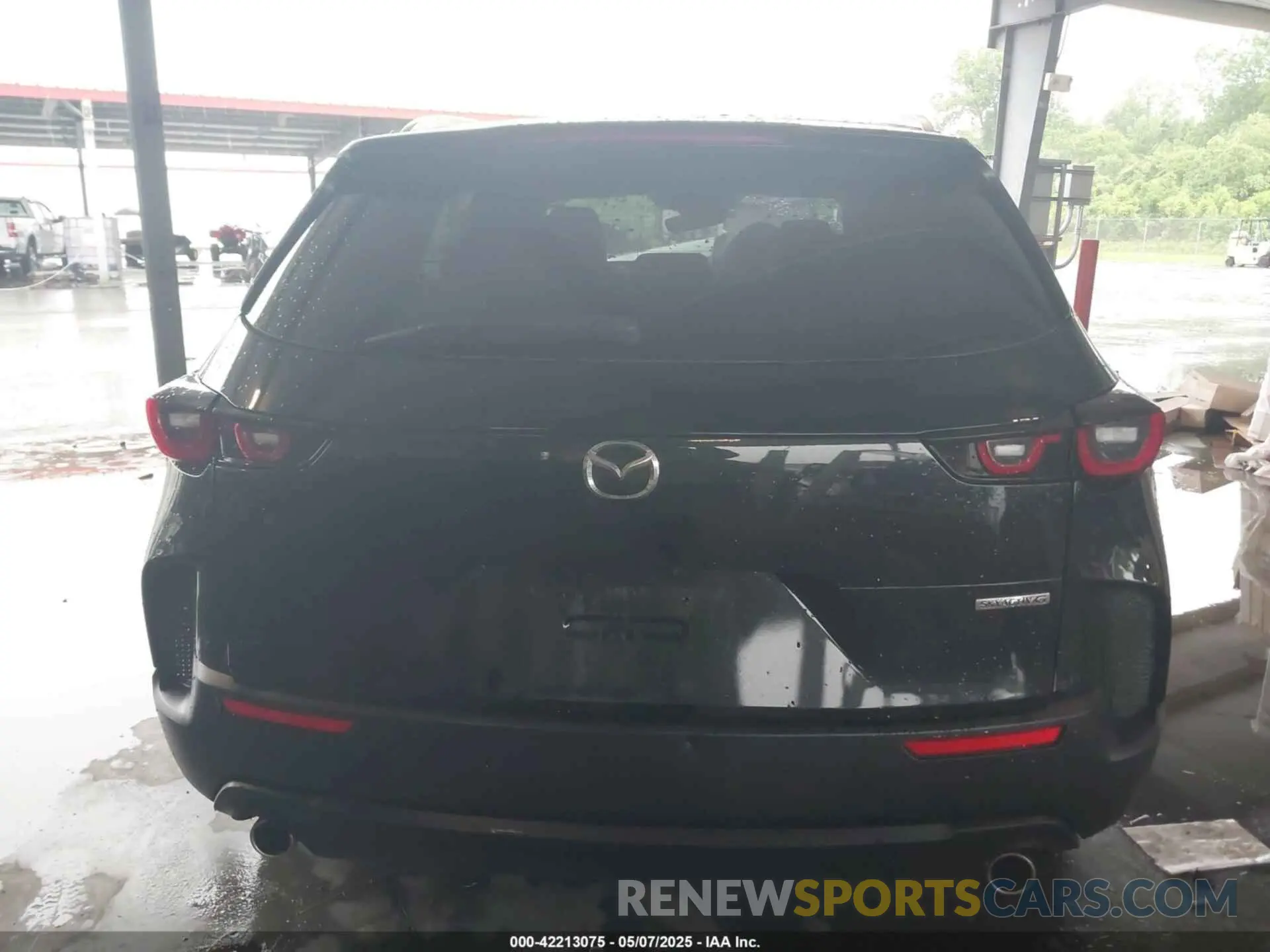 16 Photograph of a damaged car 7MMVABBM4RN161126 MAZDA CX-50 2024