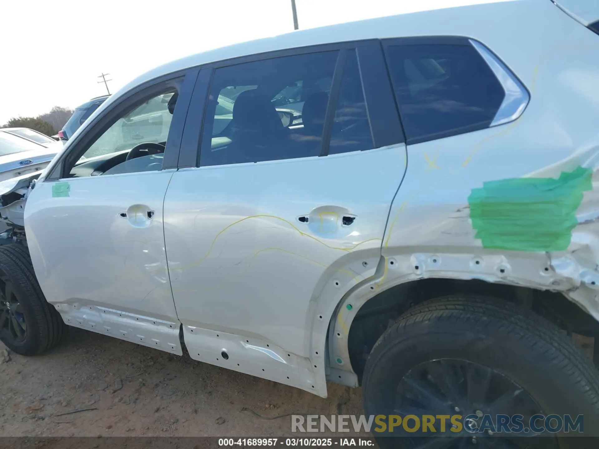 15 Photograph of a damaged car 7MMVABBM4RN242384 MAZDA CX-50 2024