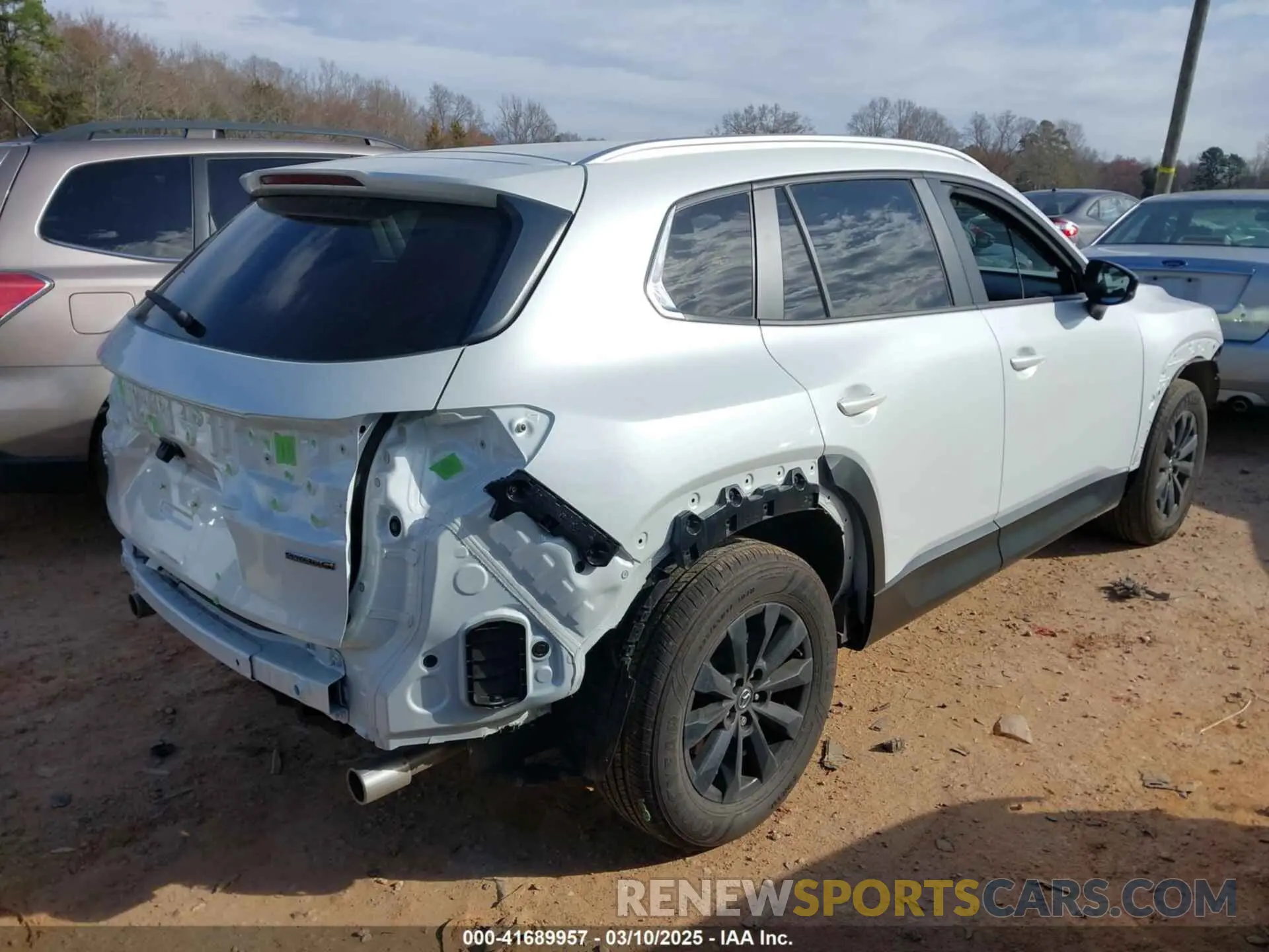 4 Photograph of a damaged car 7MMVABBM4RN242384 MAZDA CX-50 2024