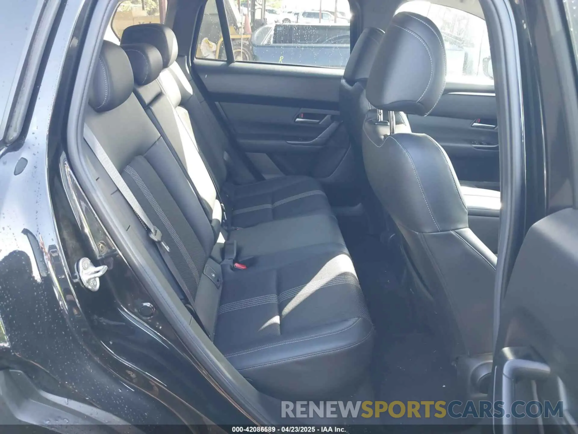 8 Photograph of a damaged car 7MMVABBM5RN167209 MAZDA CX-50 2024