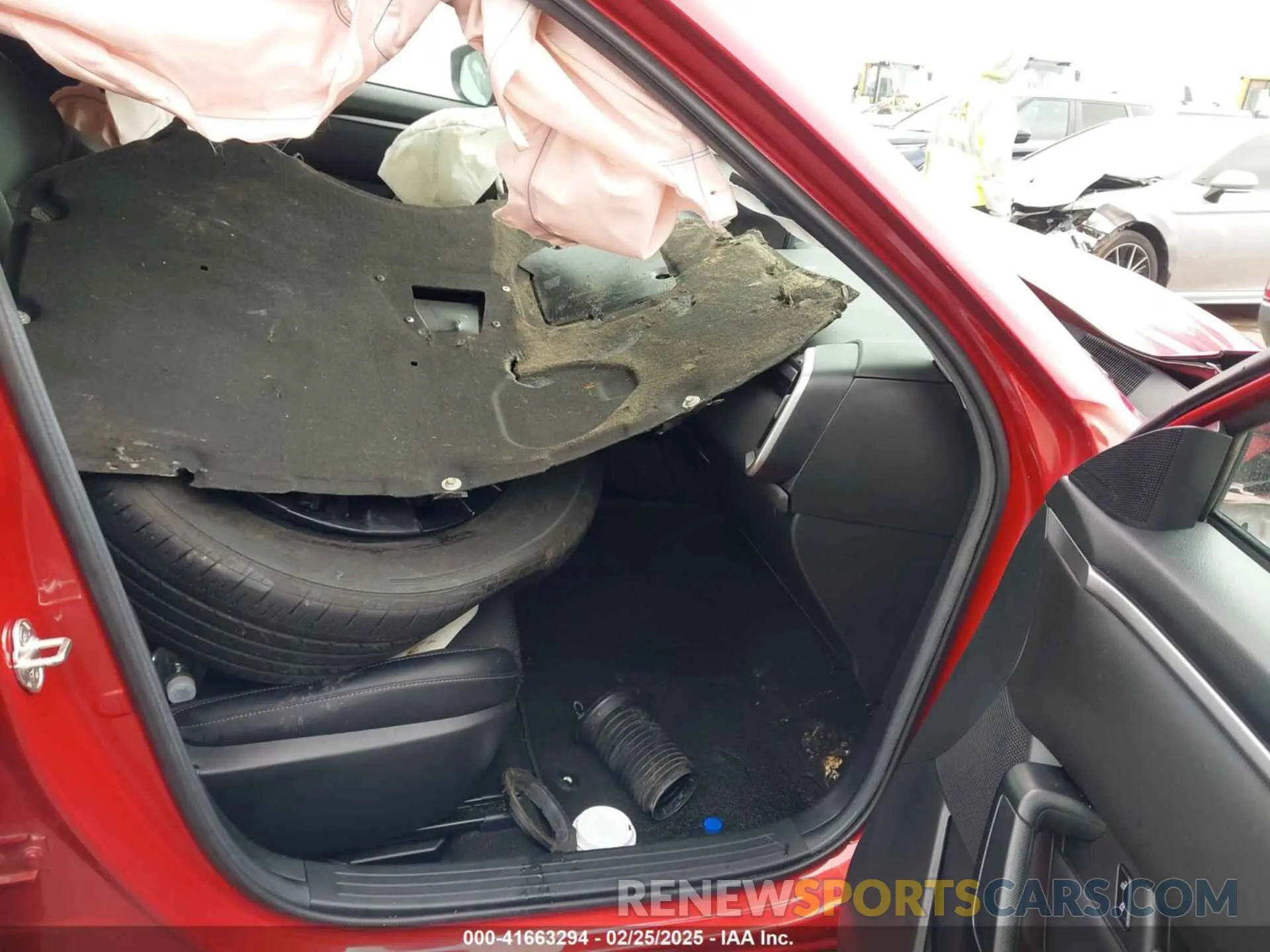 5 Photograph of a damaged car 7MMVABBM6RN175805 MAZDA CX-50 2024