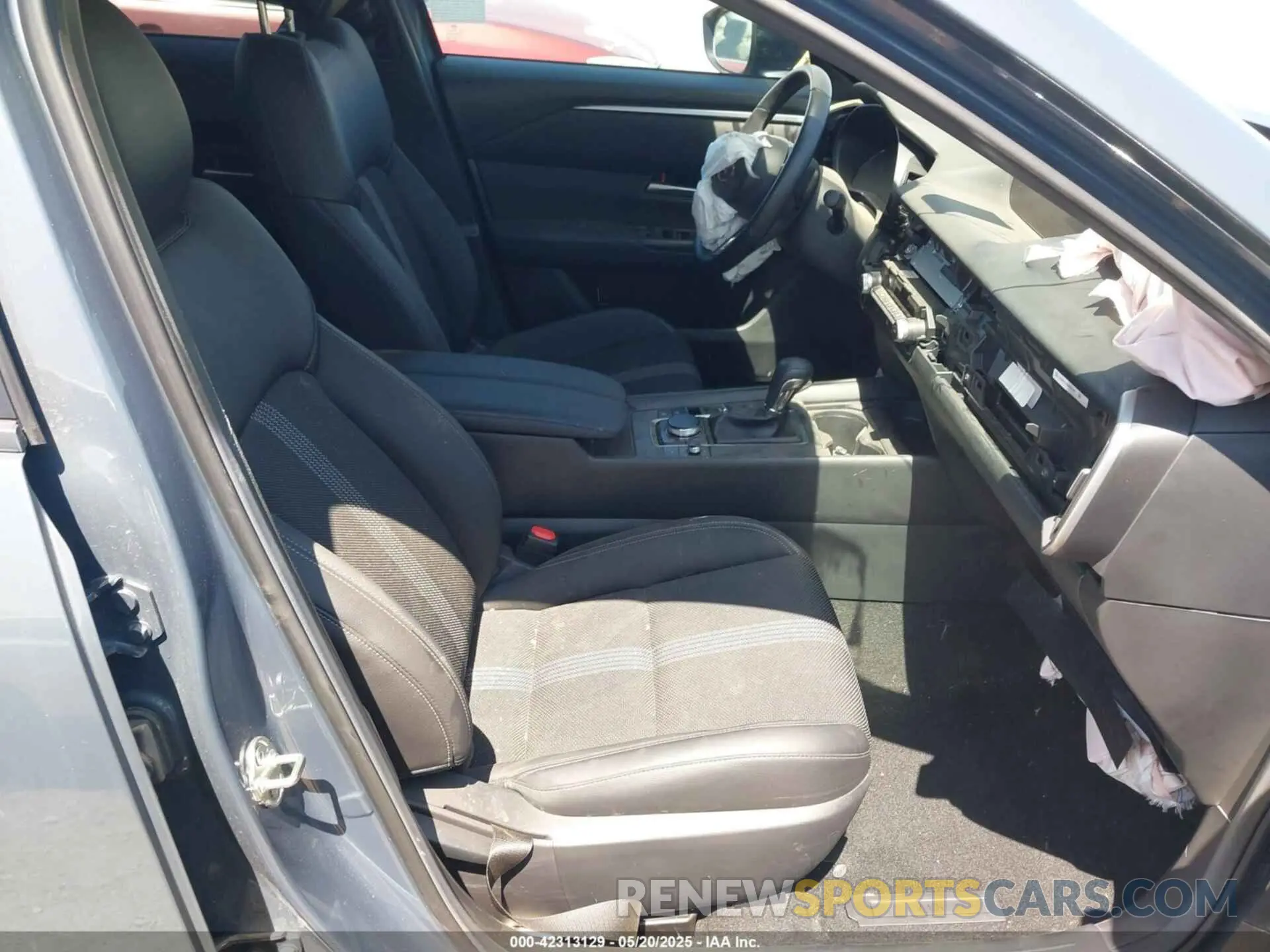 5 Photograph of a damaged car 7MMVABBM7RN165817 MAZDA CX-50 2024