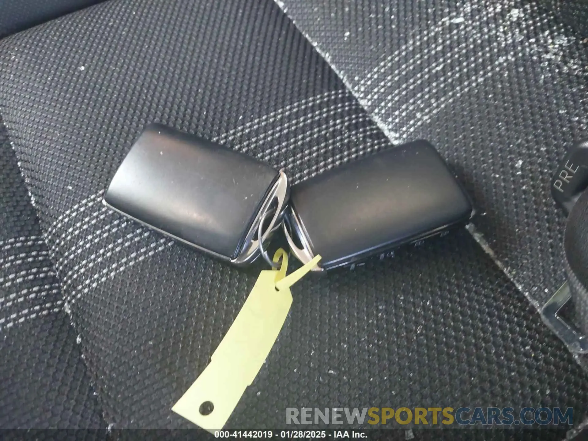 11 Photograph of a damaged car 7MMVABBM7RN169043 MAZDA CX-50 2024