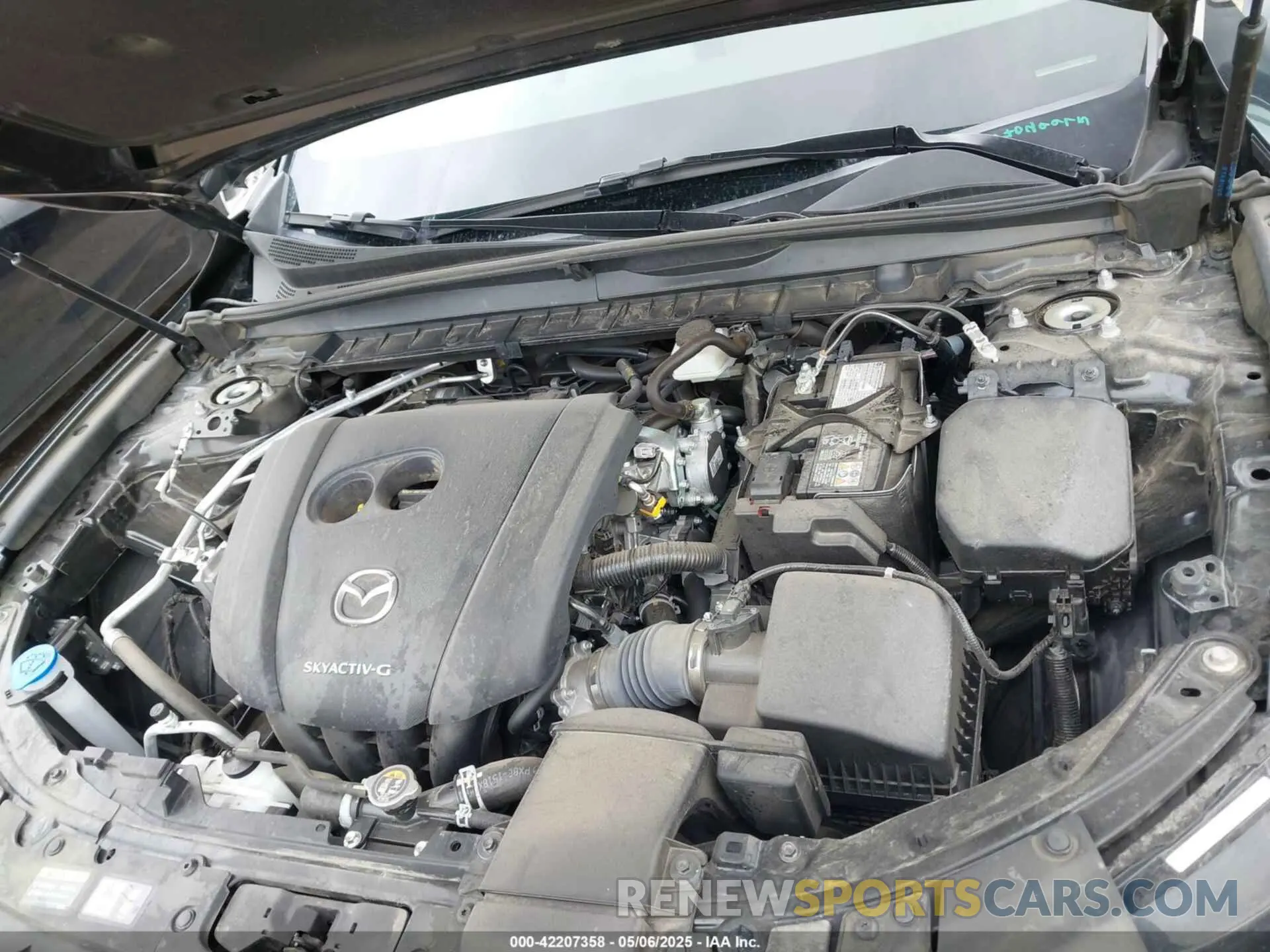 10 Photograph of a damaged car 7MMVABBM8RN175773 MAZDA CX-50 2024