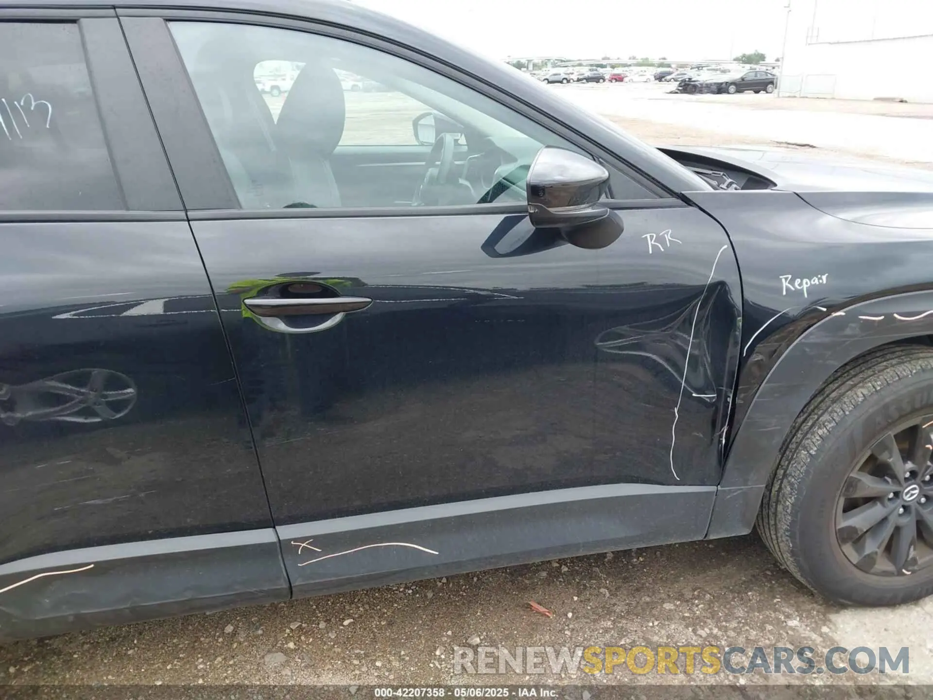 12 Photograph of a damaged car 7MMVABBM8RN175773 MAZDA CX-50 2024