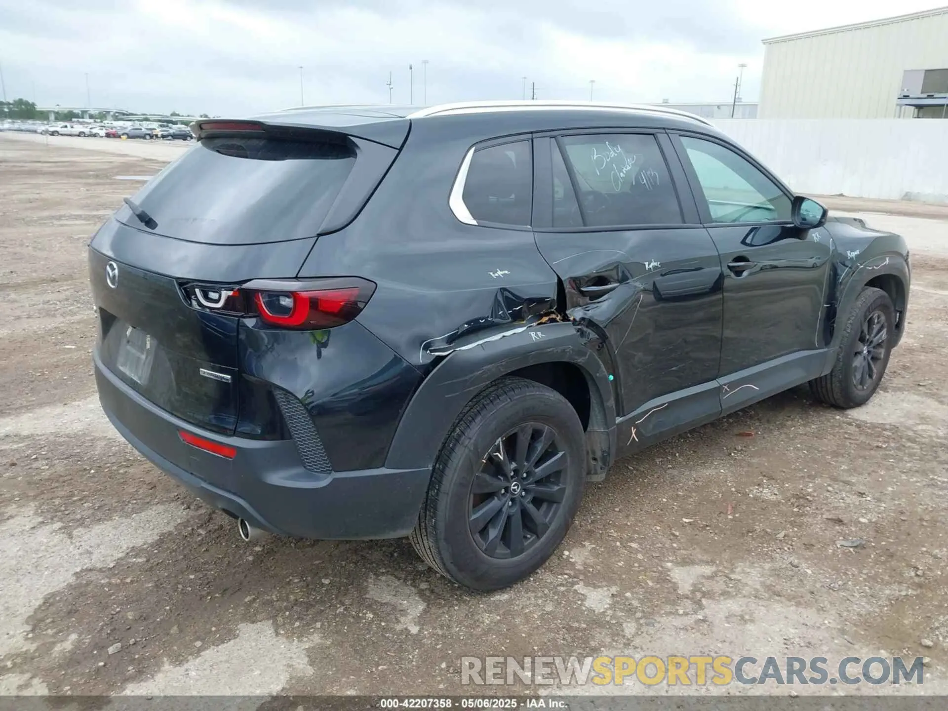 4 Photograph of a damaged car 7MMVABBM8RN175773 MAZDA CX-50 2024