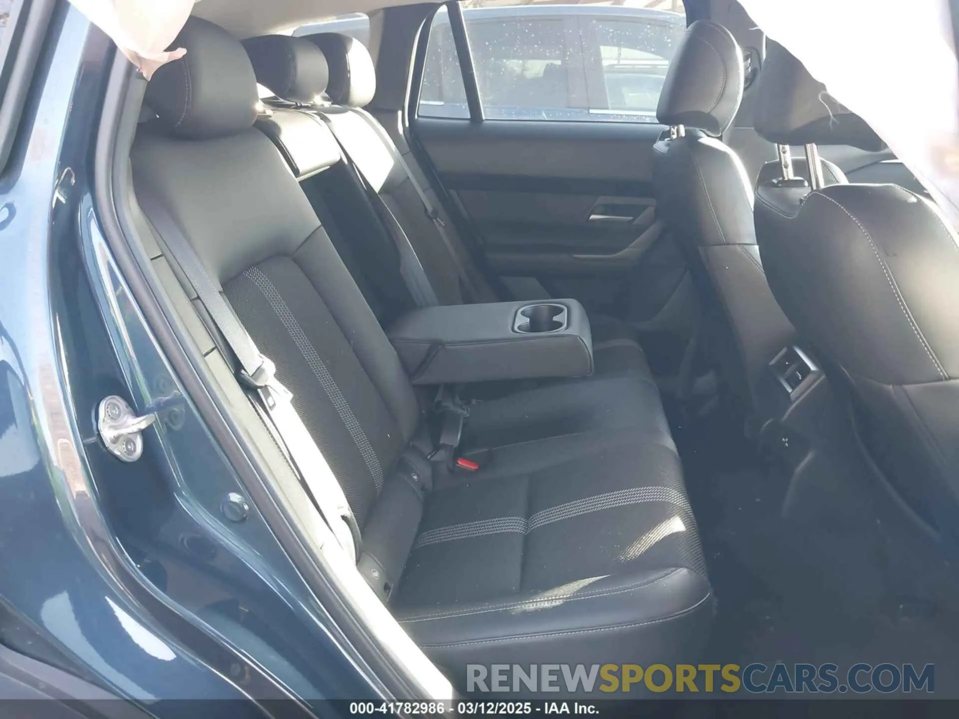 8 Photograph of a damaged car 7MMVABBM8RN179595 MAZDA CX-50 2024