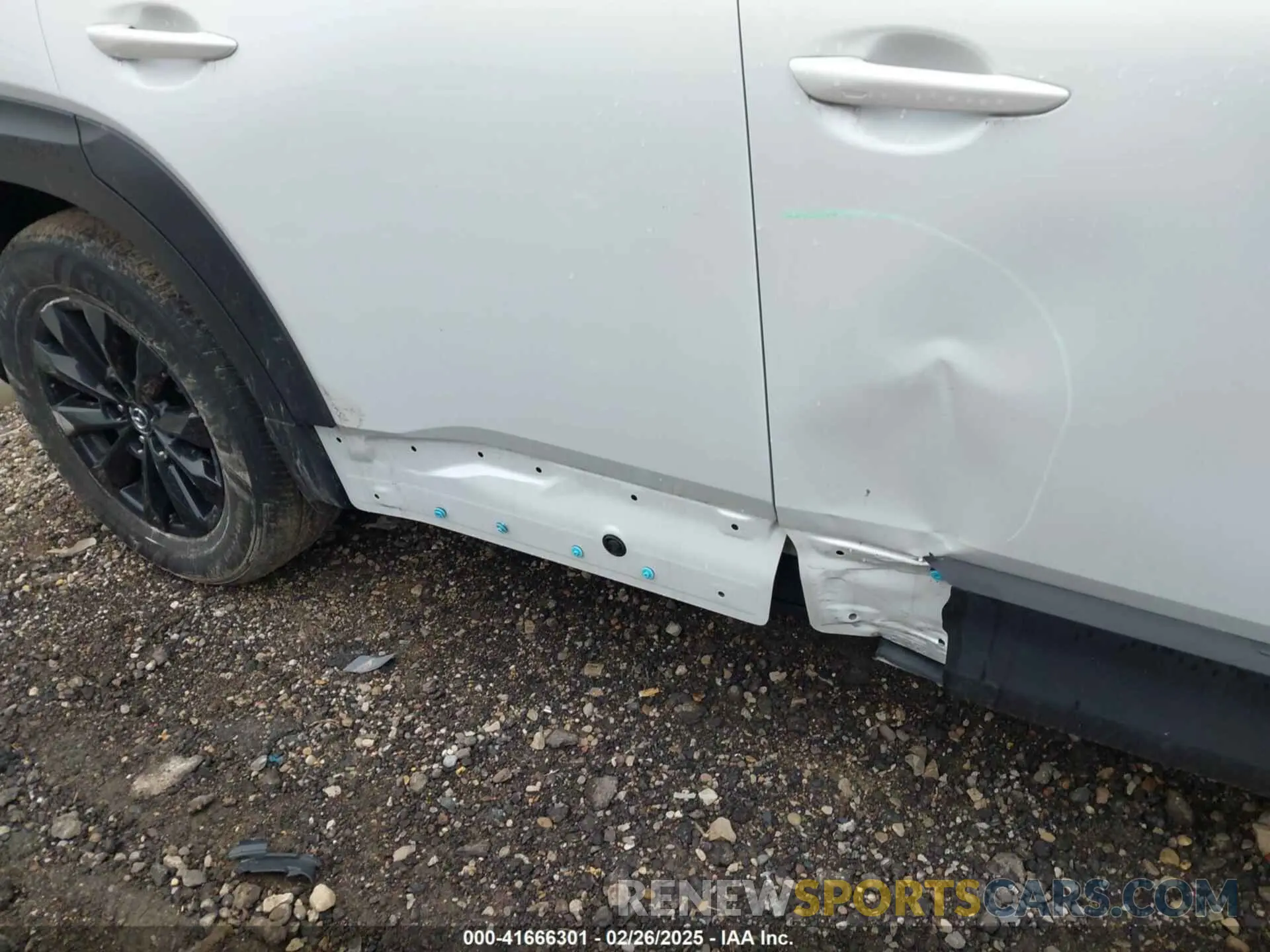 6 Photograph of a damaged car 7MMVABBM8RN181296 MAZDA CX-50 2024