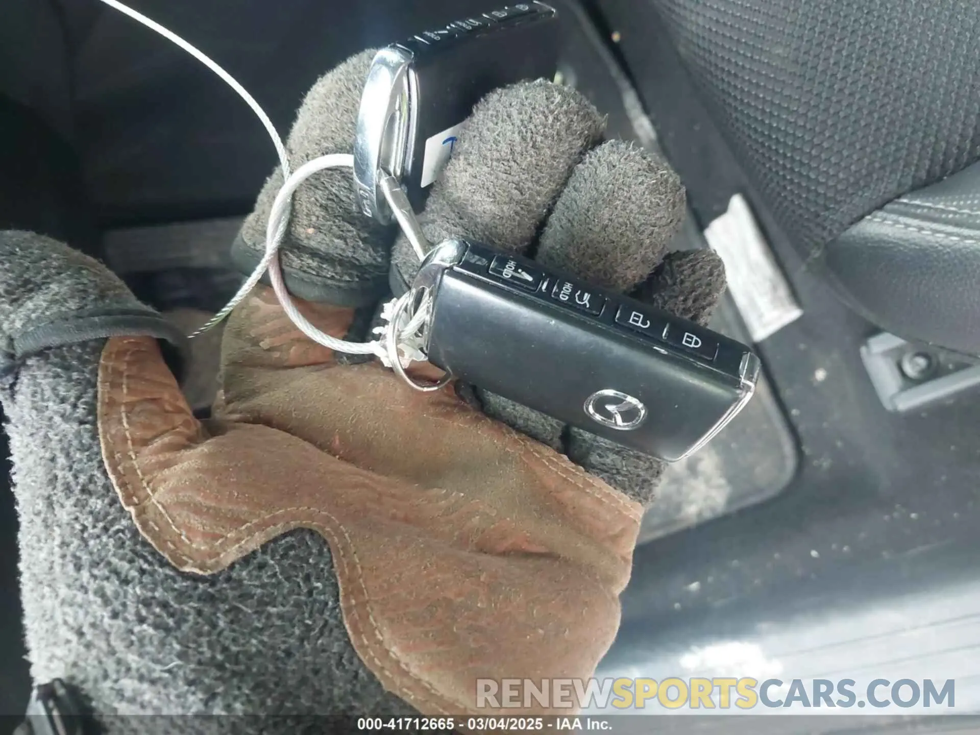 11 Photograph of a damaged car 7MMVABBM9RN183235 MAZDA CX-50 2024