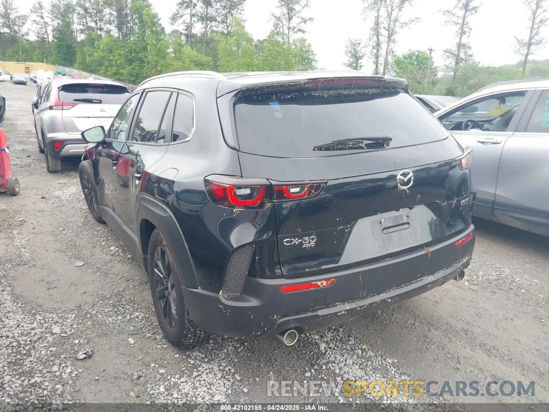 3 Photograph of a damaged car 7MMVABBMXRN171661 MAZDA CX-50 2024