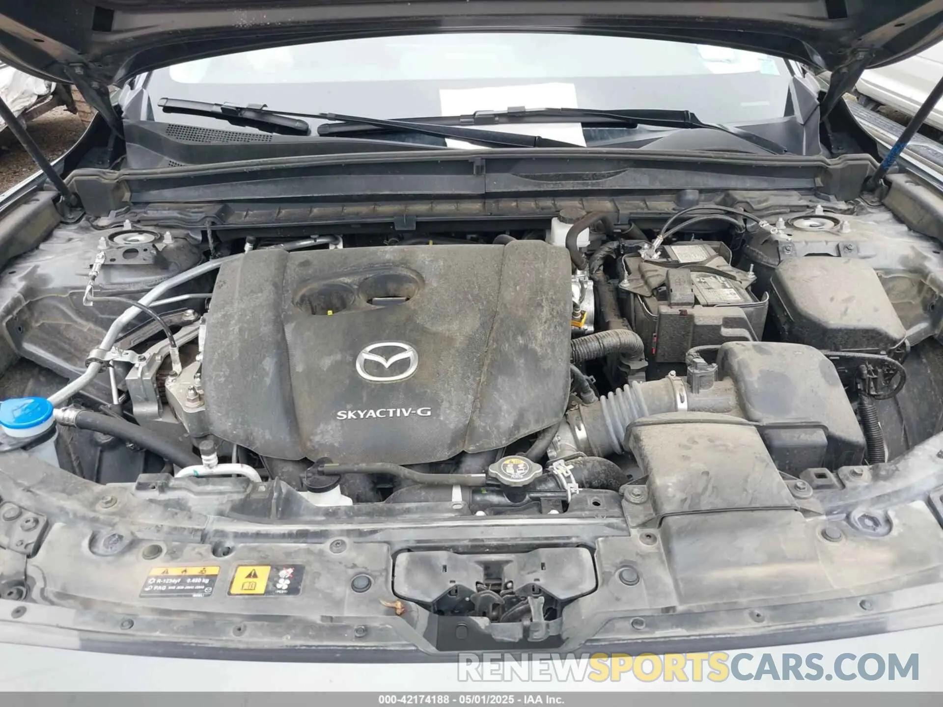 10 Photograph of a damaged car 7MMVABBMXRN183342 MAZDA CX-50 2024