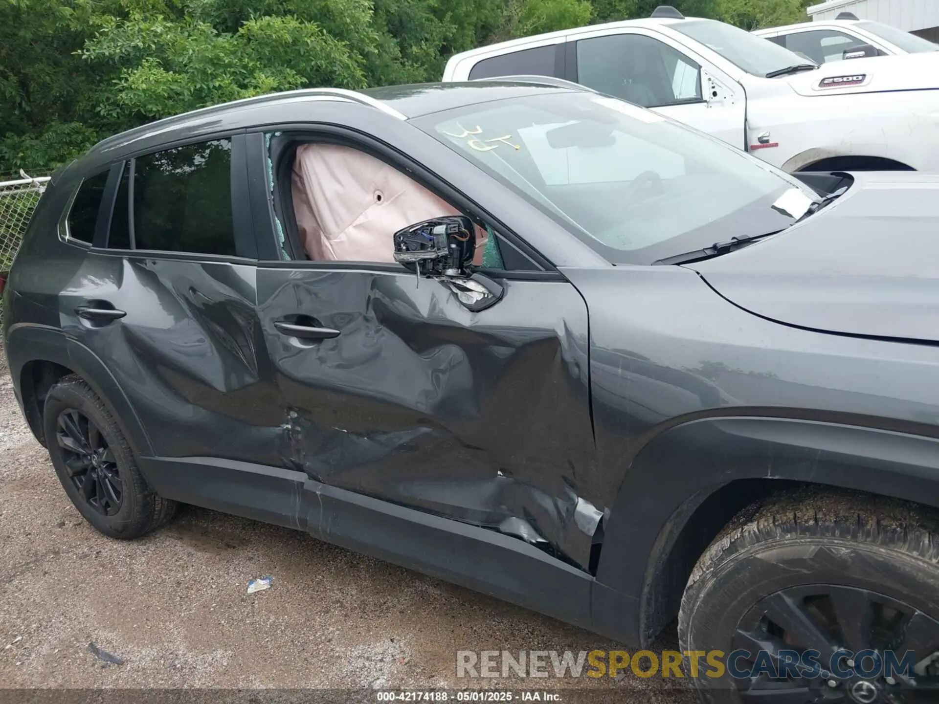 13 Photograph of a damaged car 7MMVABBMXRN183342 MAZDA CX-50 2024