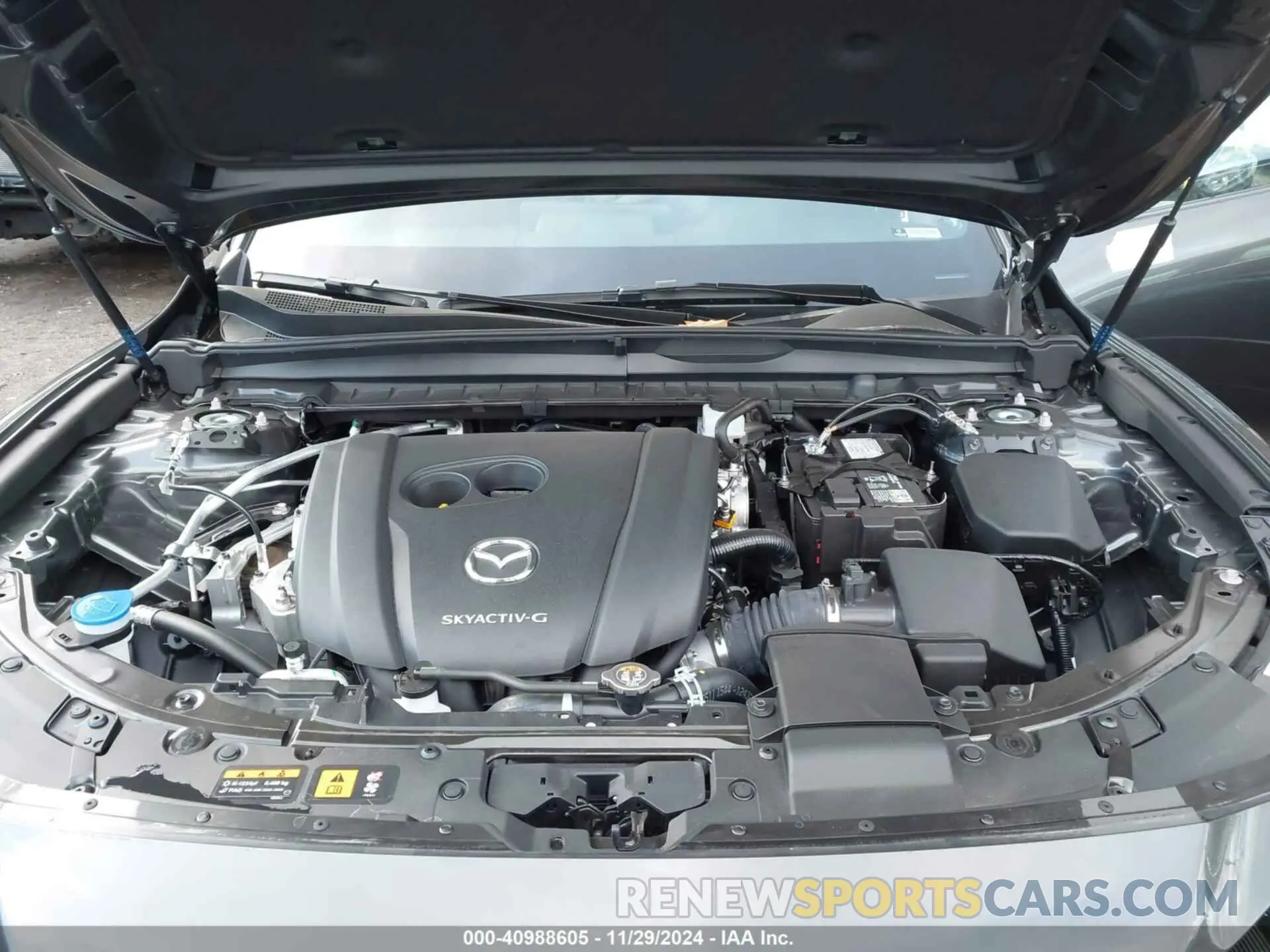 10 Photograph of a damaged car 7MMVABDM0RN239303 MAZDA CX-50 2024