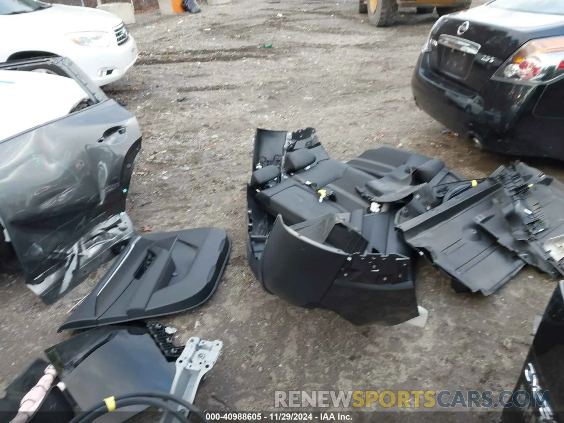 19 Photograph of a damaged car 7MMVABDM0RN239303 MAZDA CX-50 2024