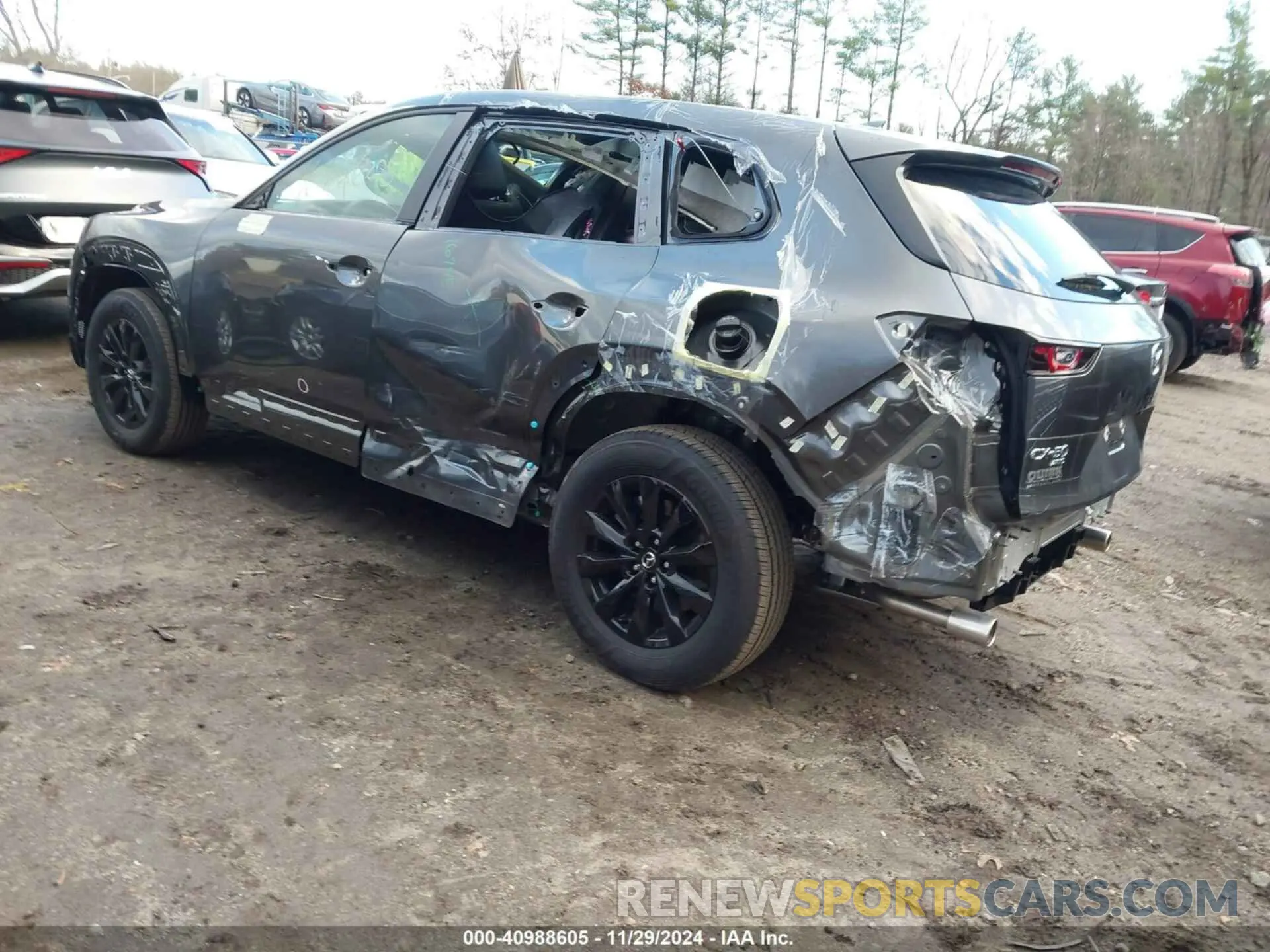 3 Photograph of a damaged car 7MMVABDM0RN239303 MAZDA CX-50 2024