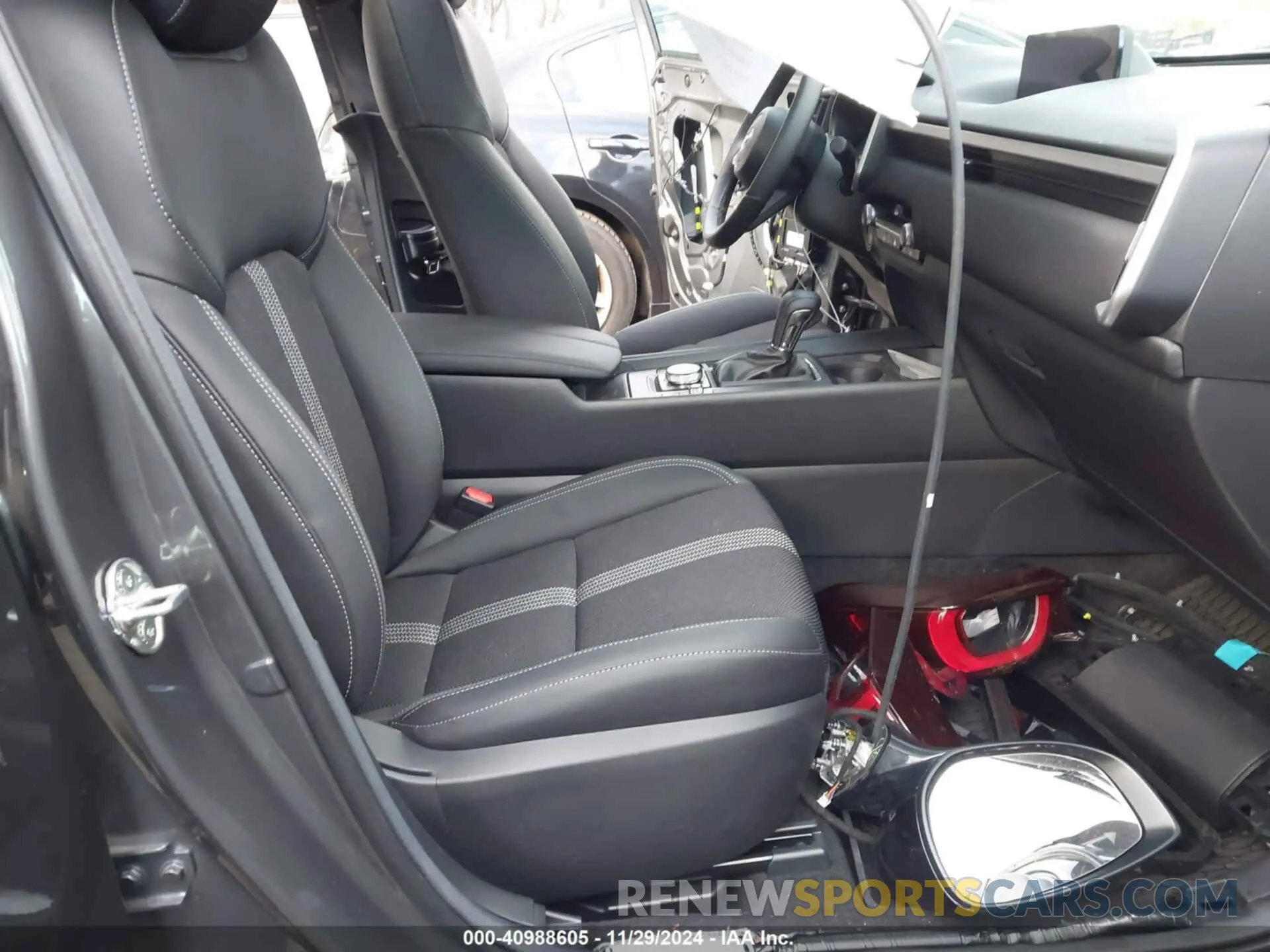 5 Photograph of a damaged car 7MMVABDM0RN239303 MAZDA CX-50 2024