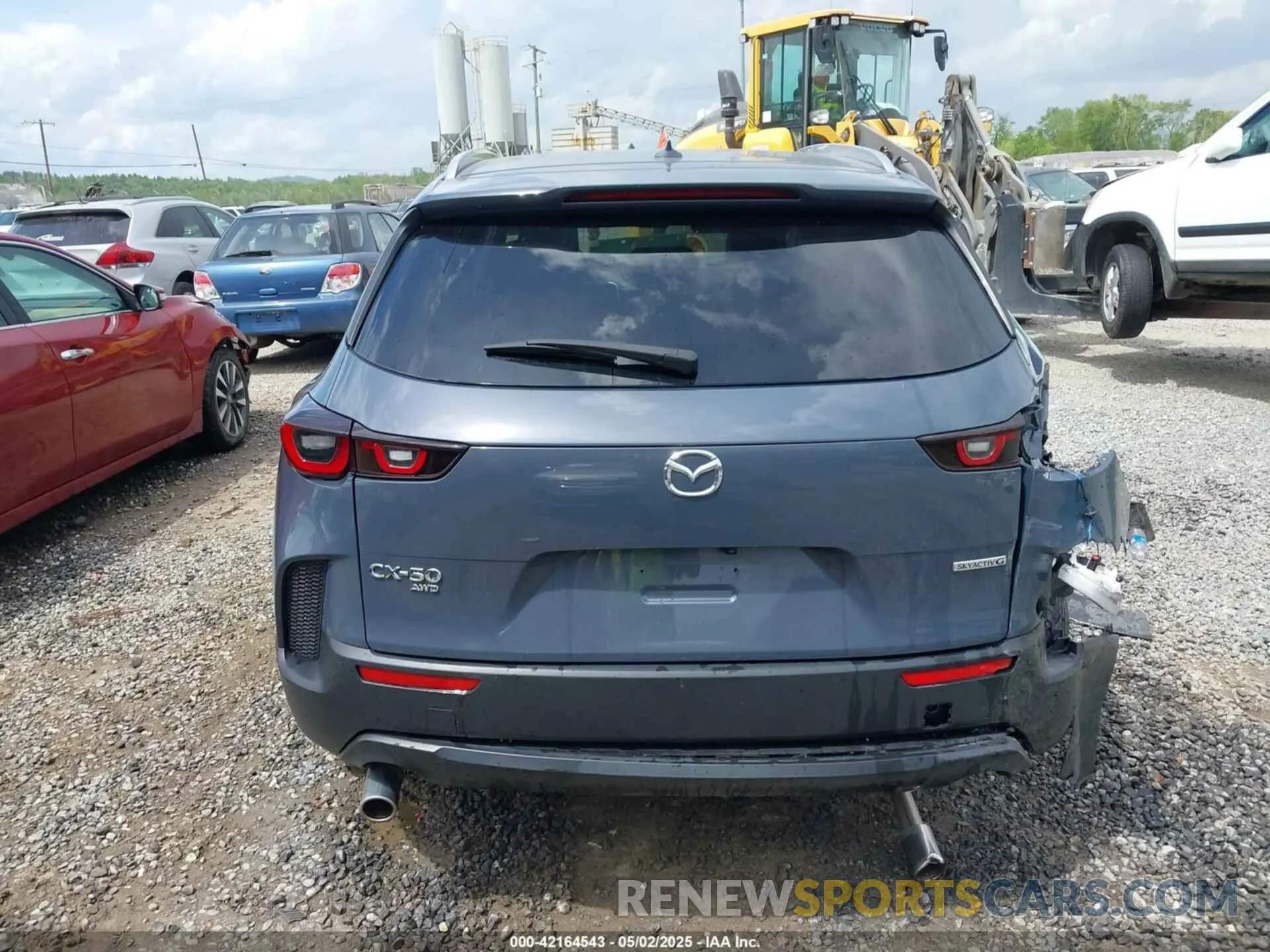 17 Photograph of a damaged car 7MMVABDM1RN187387 MAZDA CX-50 2024