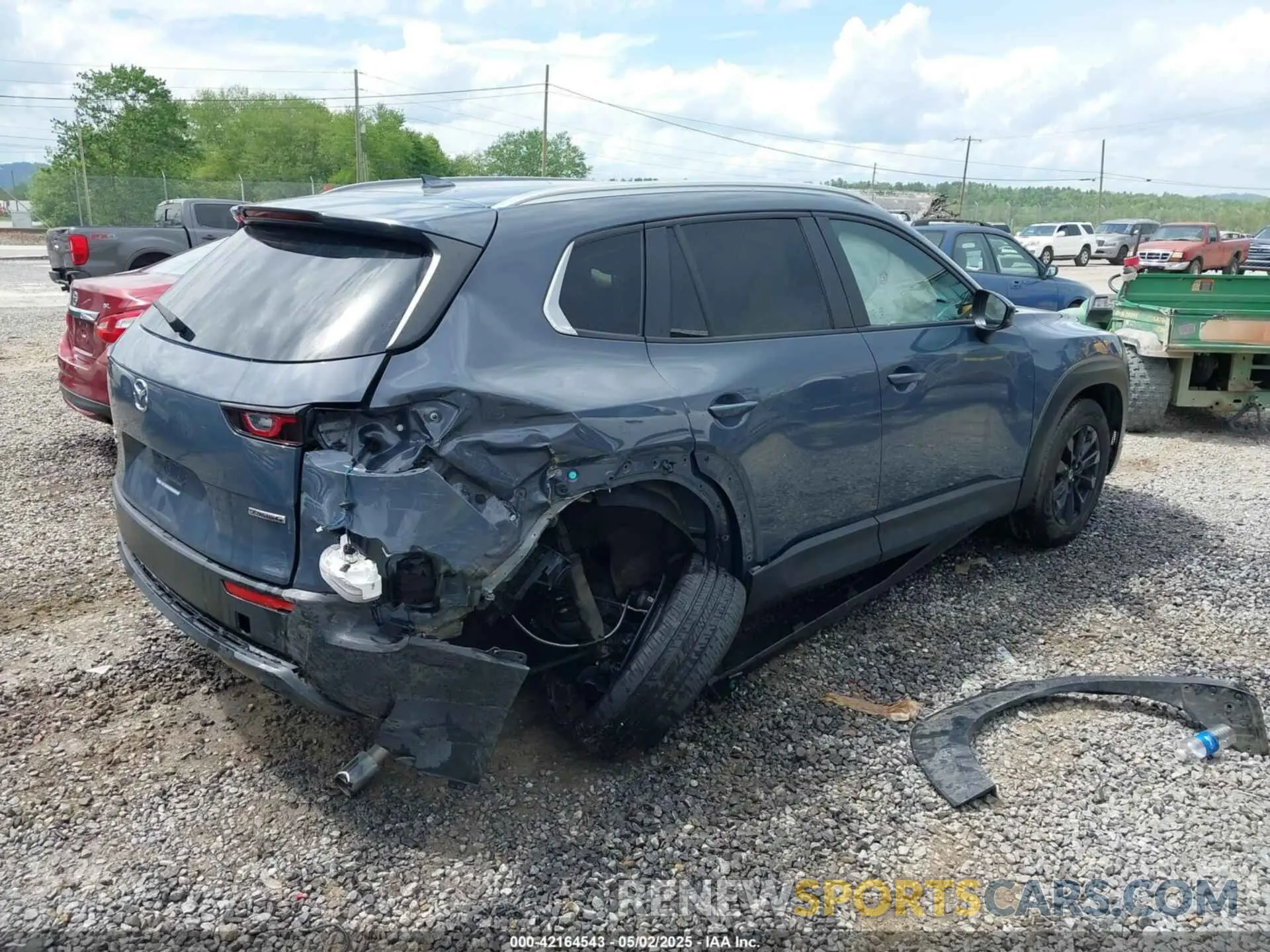 4 Photograph of a damaged car 7MMVABDM1RN187387 MAZDA CX-50 2024