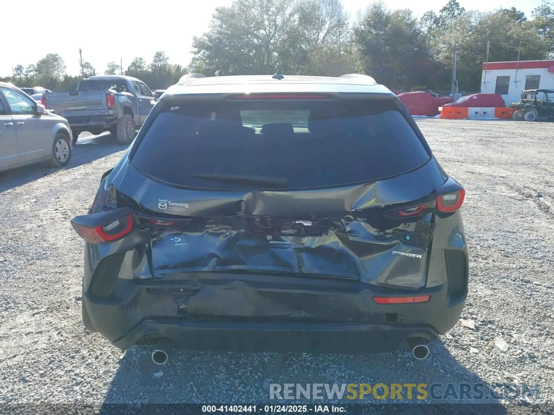 16 Photograph of a damaged car 7MMVABDM1RN203717 MAZDA CX-50 2024